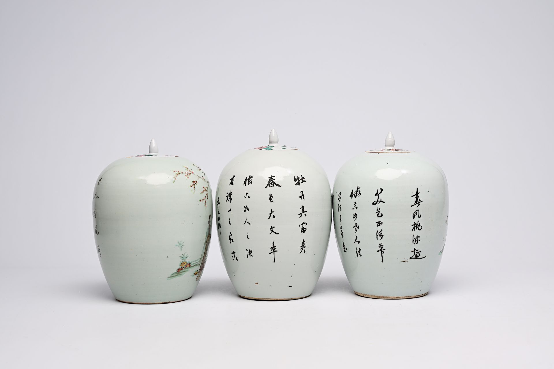 Six Chinese famille rose and qianjiang cai ginger jars with floral and figurative design, 19th/20th - Bild 19 aus 34