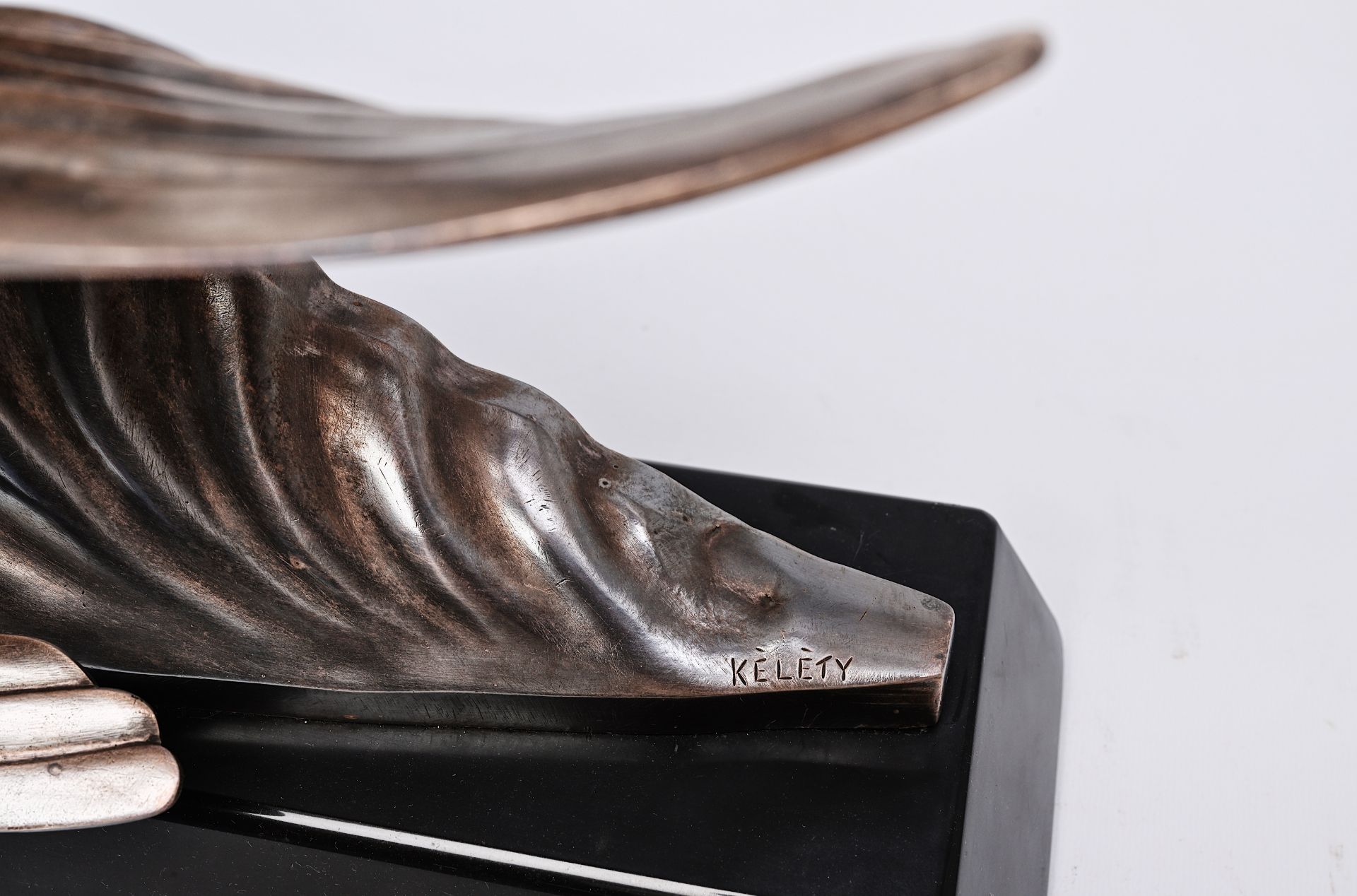 Alexandre Kelety (1874-1940): Seagulls, silver-plated bronze on a black marble base, foundry mark 'E - Bild 6 aus 14