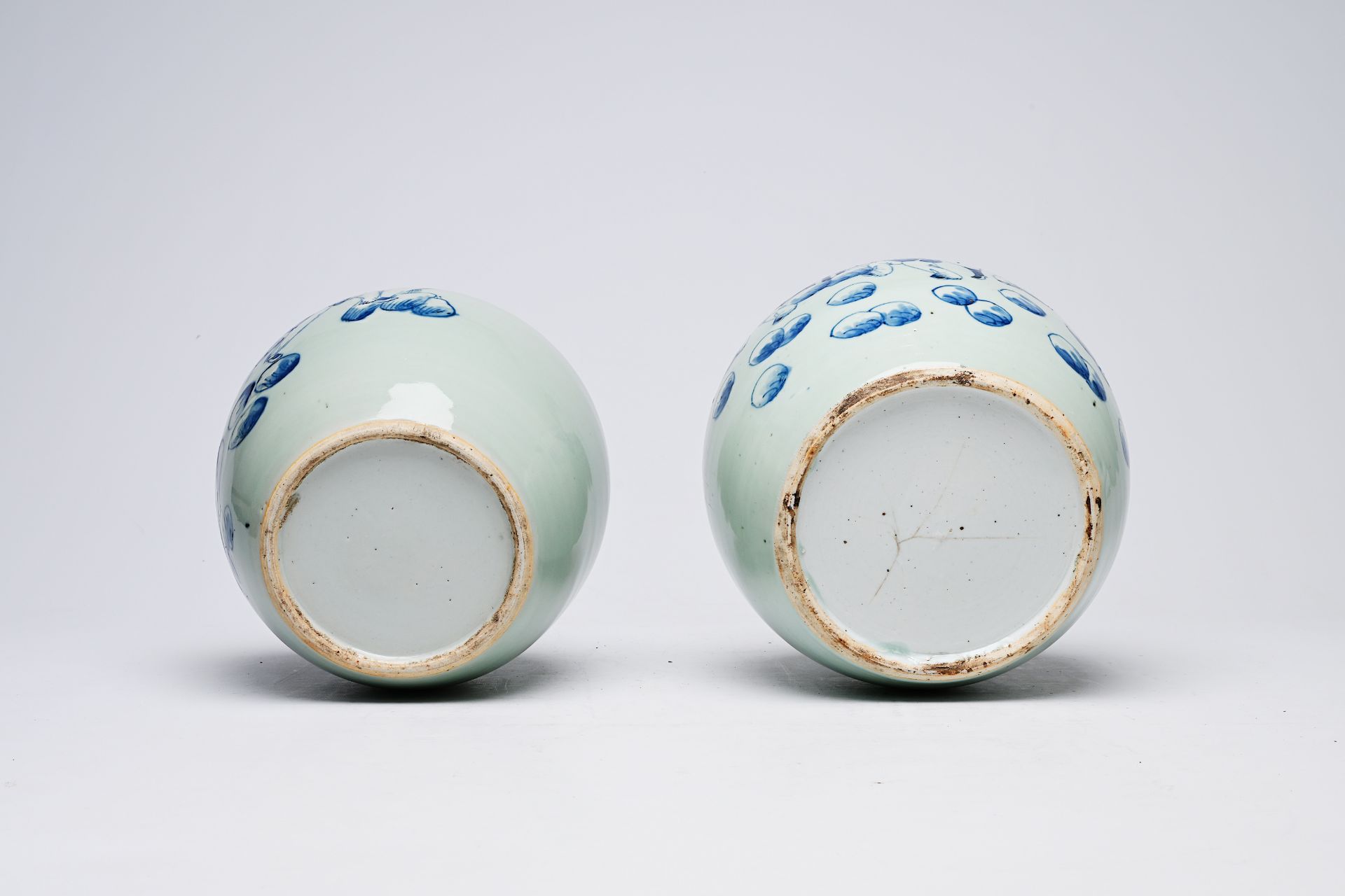 Two Chinese blue and white celadon ground jars and covers with playing children on a terrace, 19th/2 - Image 5 of 5