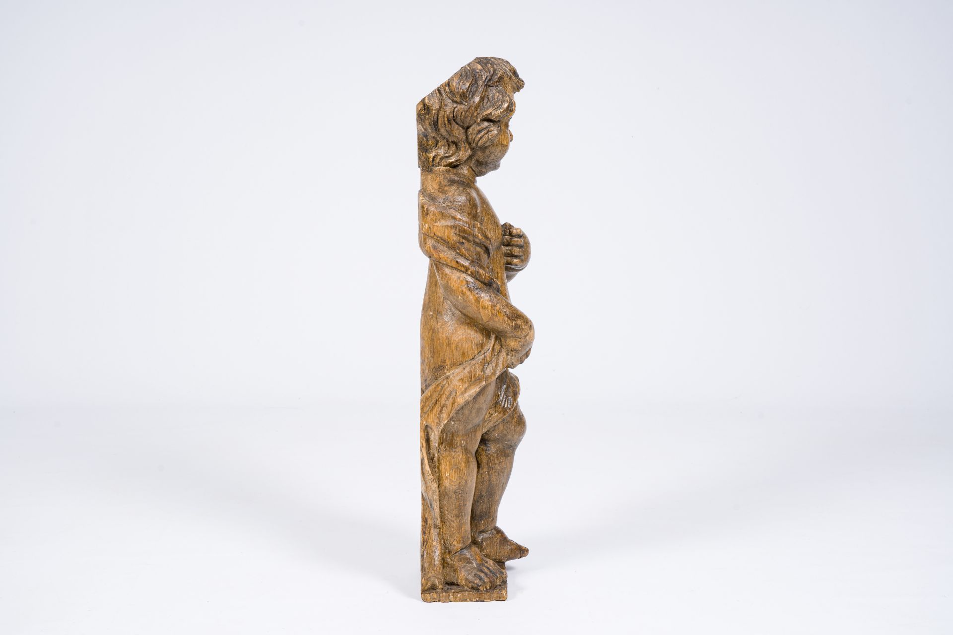 A Flemish carved wood putto, 18th C. - Image 5 of 7