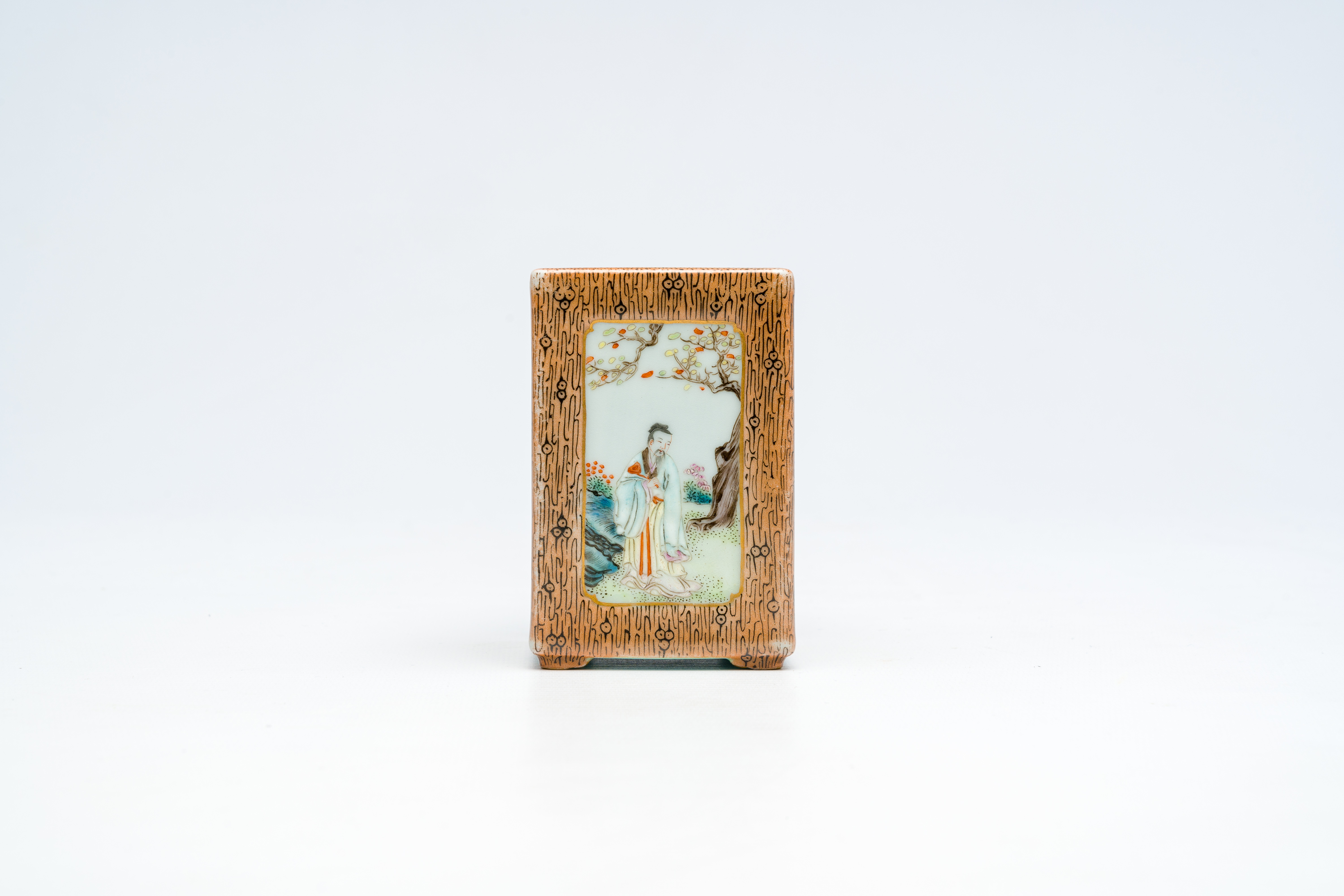 A Chinese famille rose brush pot with landscapes and Immortals, Daoguang mark, 20th C. - Image 8 of 14