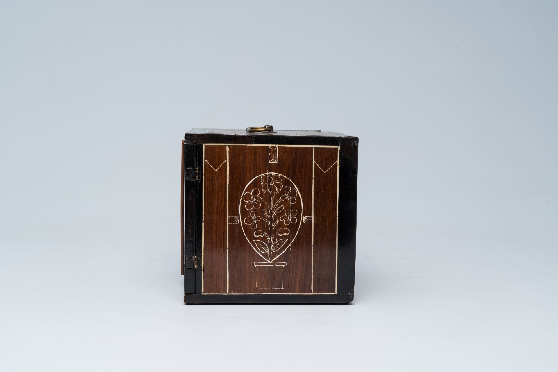 An elegant wood bone mounted miniature cabinet with figures and floral design, 17th/18th C. - Image 5 of 13