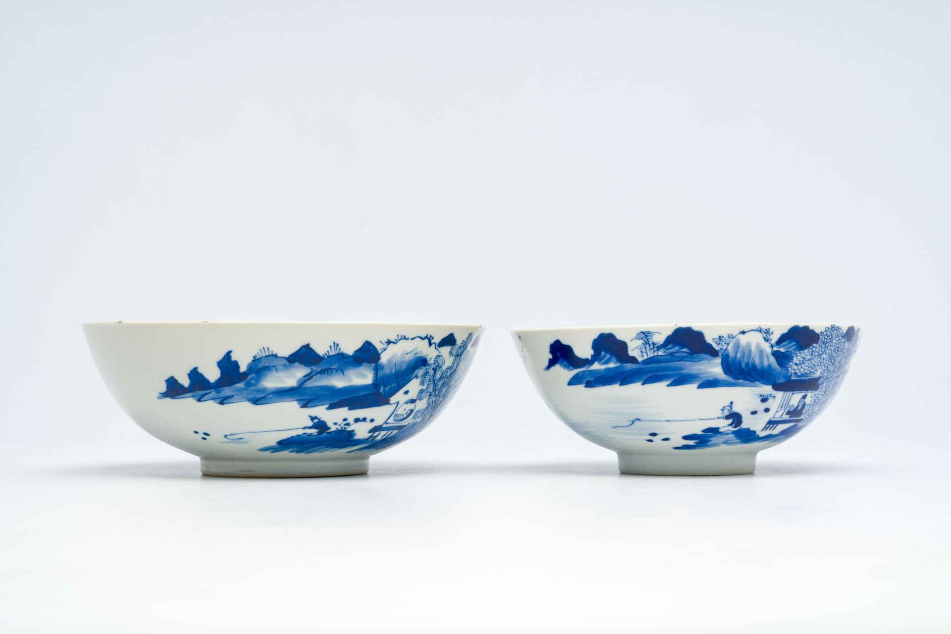 Two Chinese blue and white 'animated landscape' bowls, 19th C. - Image 9 of 14