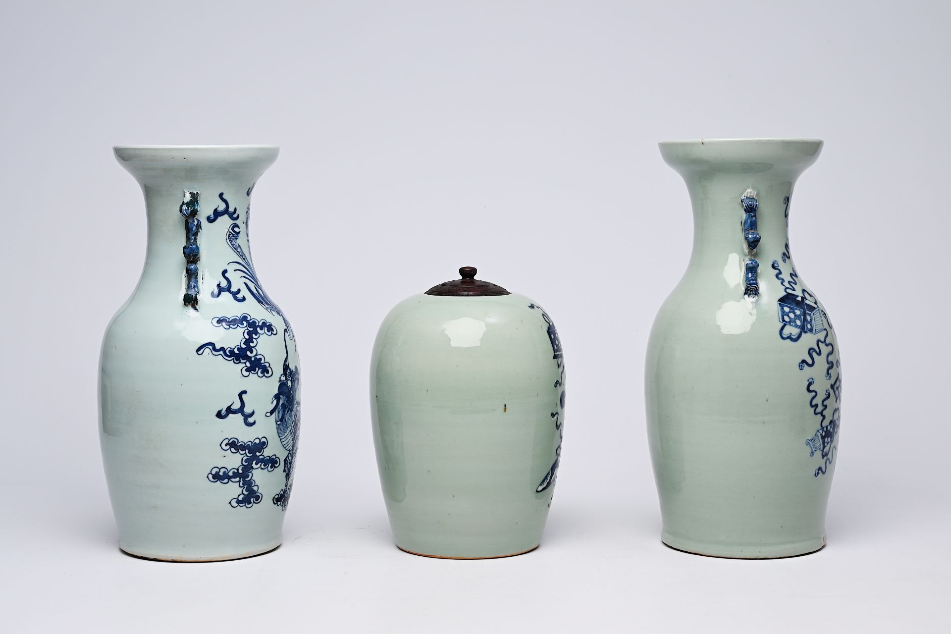 Two Chinese blue and white celadon ground vases and a ginger jar with antiquities, a dragon and a ph - Bild 7 aus 16