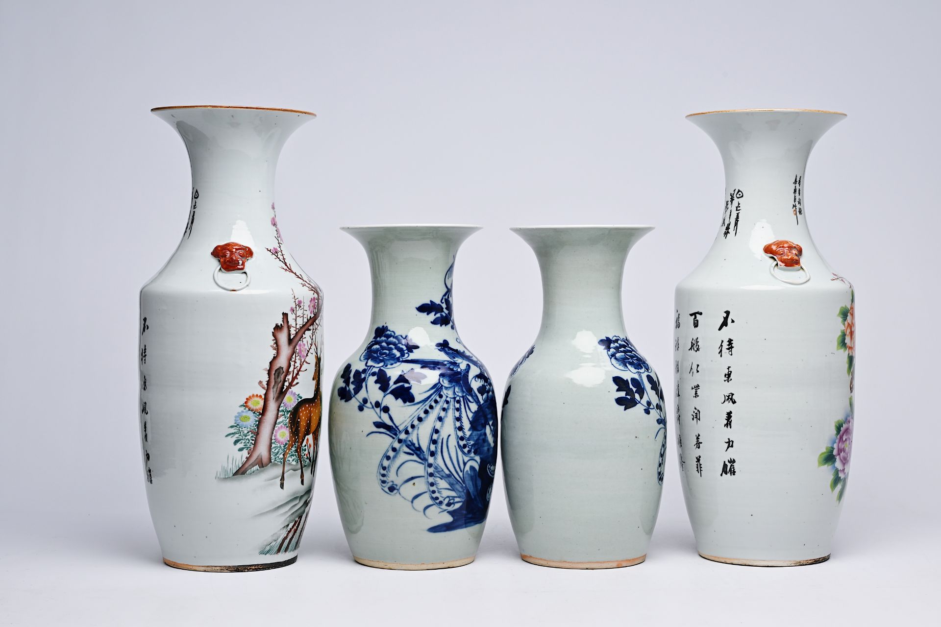 A pair of Chinese famille rose 'deer' vases and a pair of blue and white celadon ground 'phoenixes' - Bild 7 aus 16