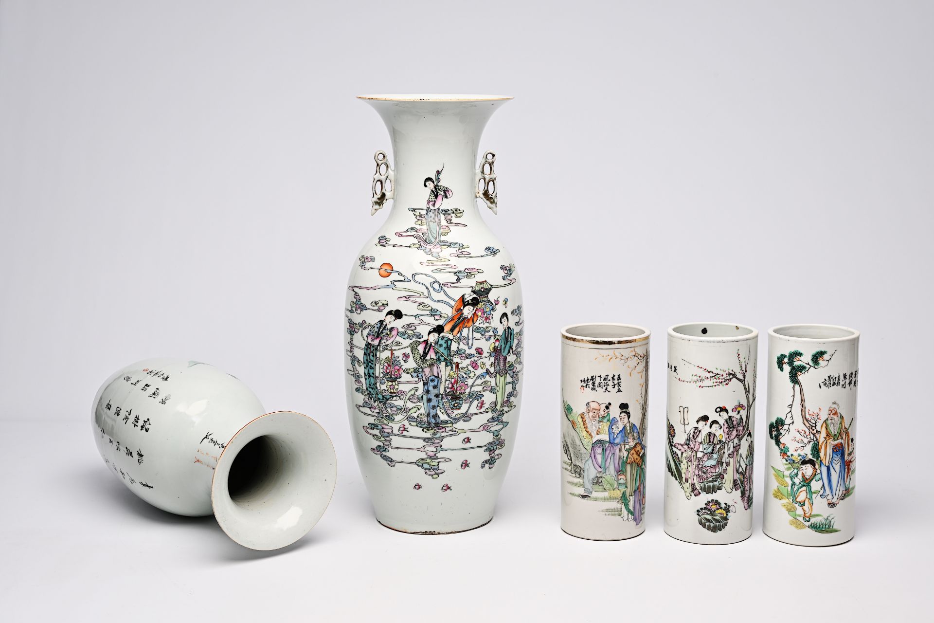 Five Chinese famille rose and qianjiang cai vases and hat stands with figurative design, 19th/20th C - Image 14 of 14