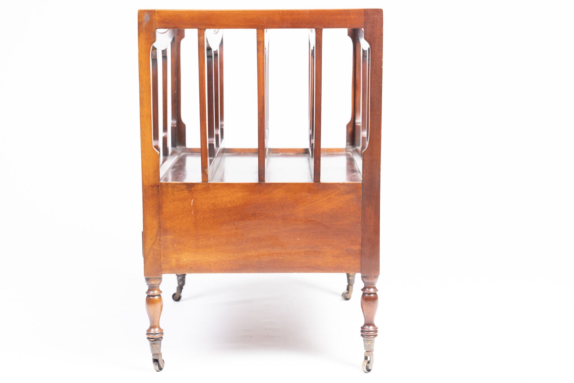 An English mahogany newspaper rack, 20th C. - Bild 6 aus 7