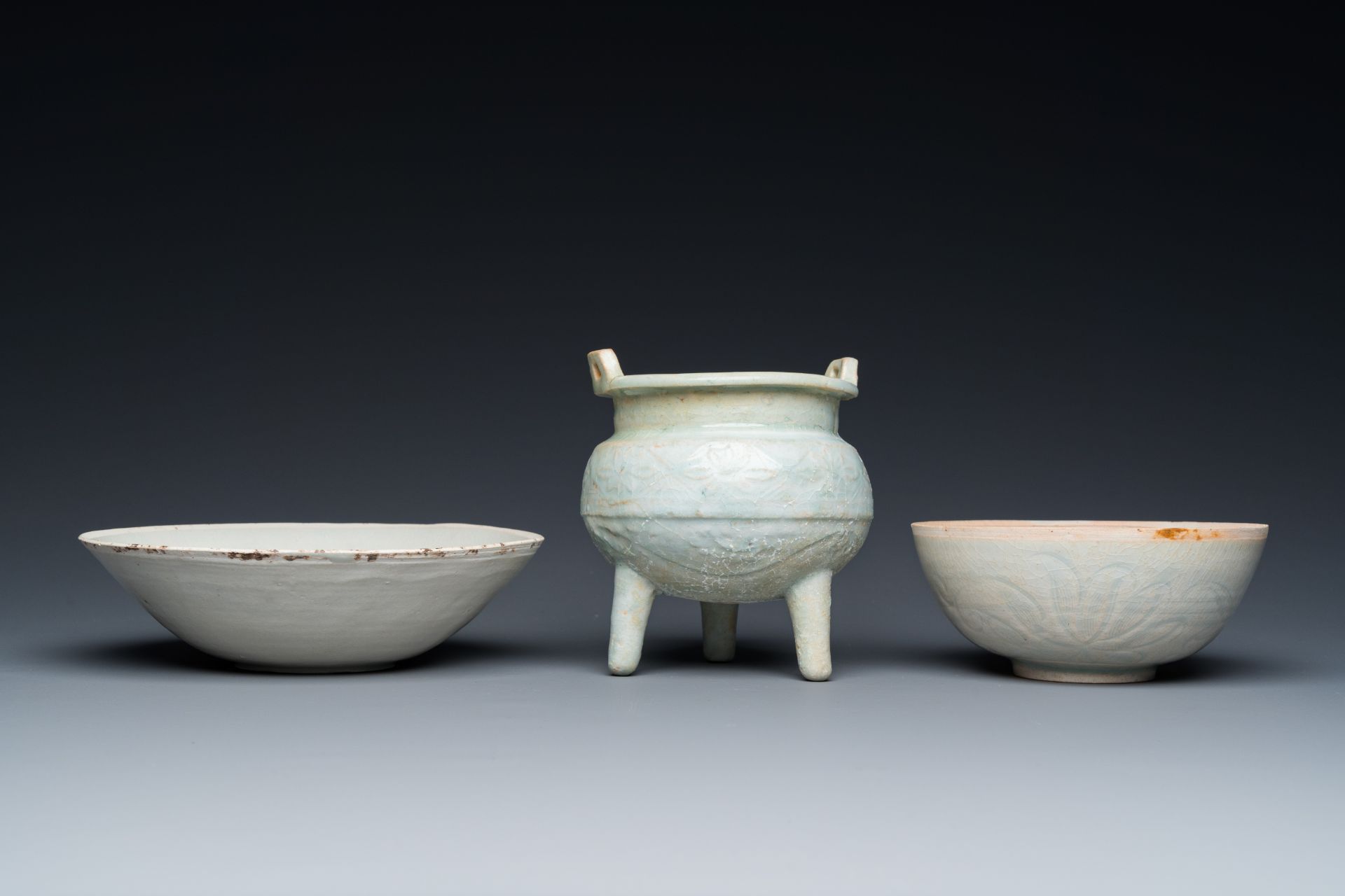 Six Chinese celadon and qingbai wares, Song/Ming - Image 13 of 16