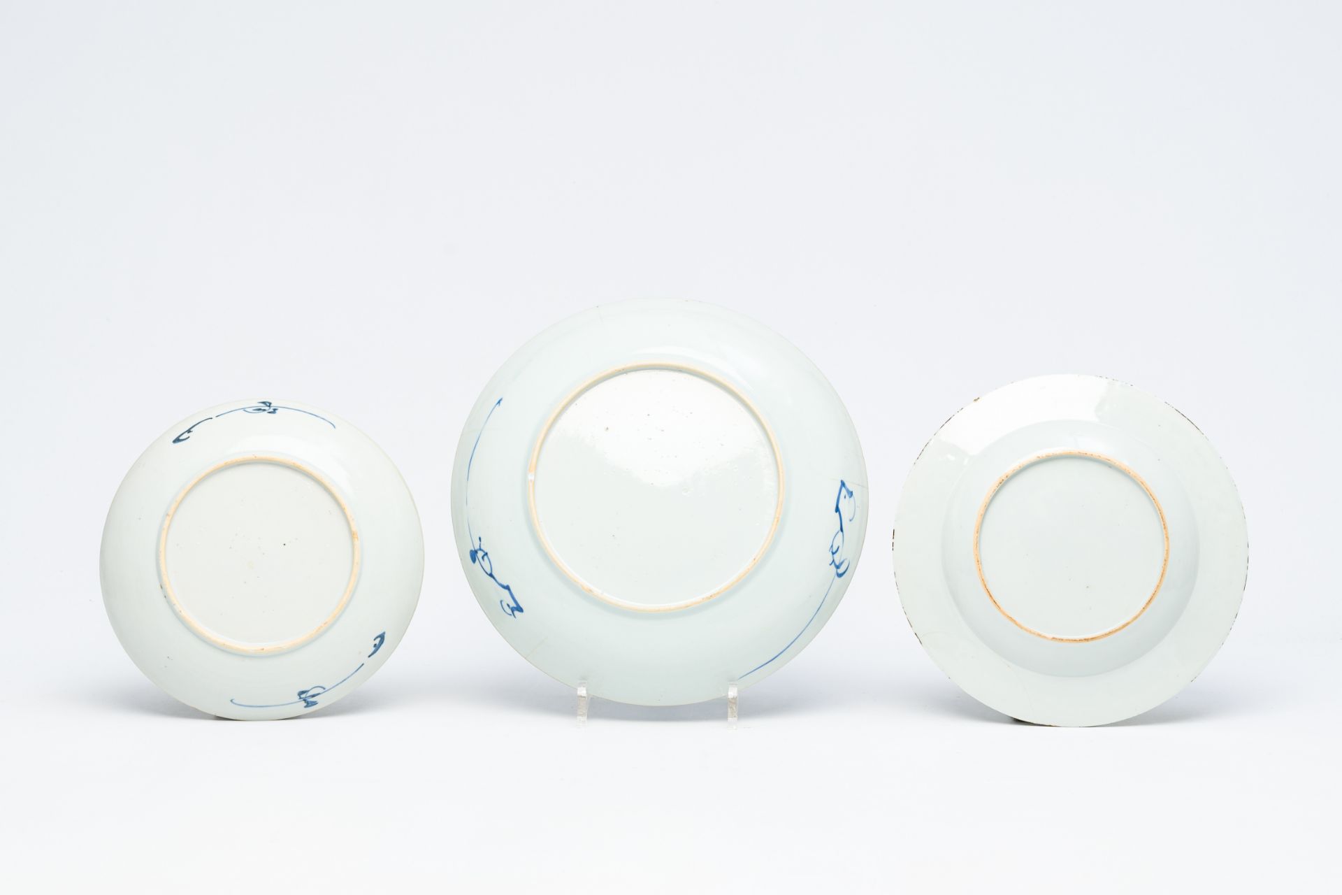 A varied collection of Chinese blue and white, famille rose and verte porcelain, Kangxi and later - Image 3 of 19