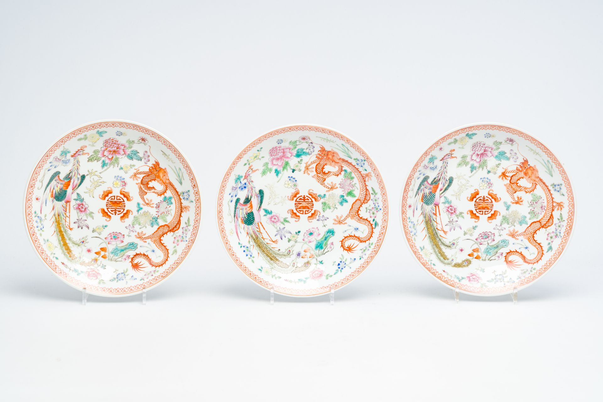 Six Chinese famille rose 'dragon and phoenix' dishes, Qianlong mark, 20th C. - Image 9 of 14