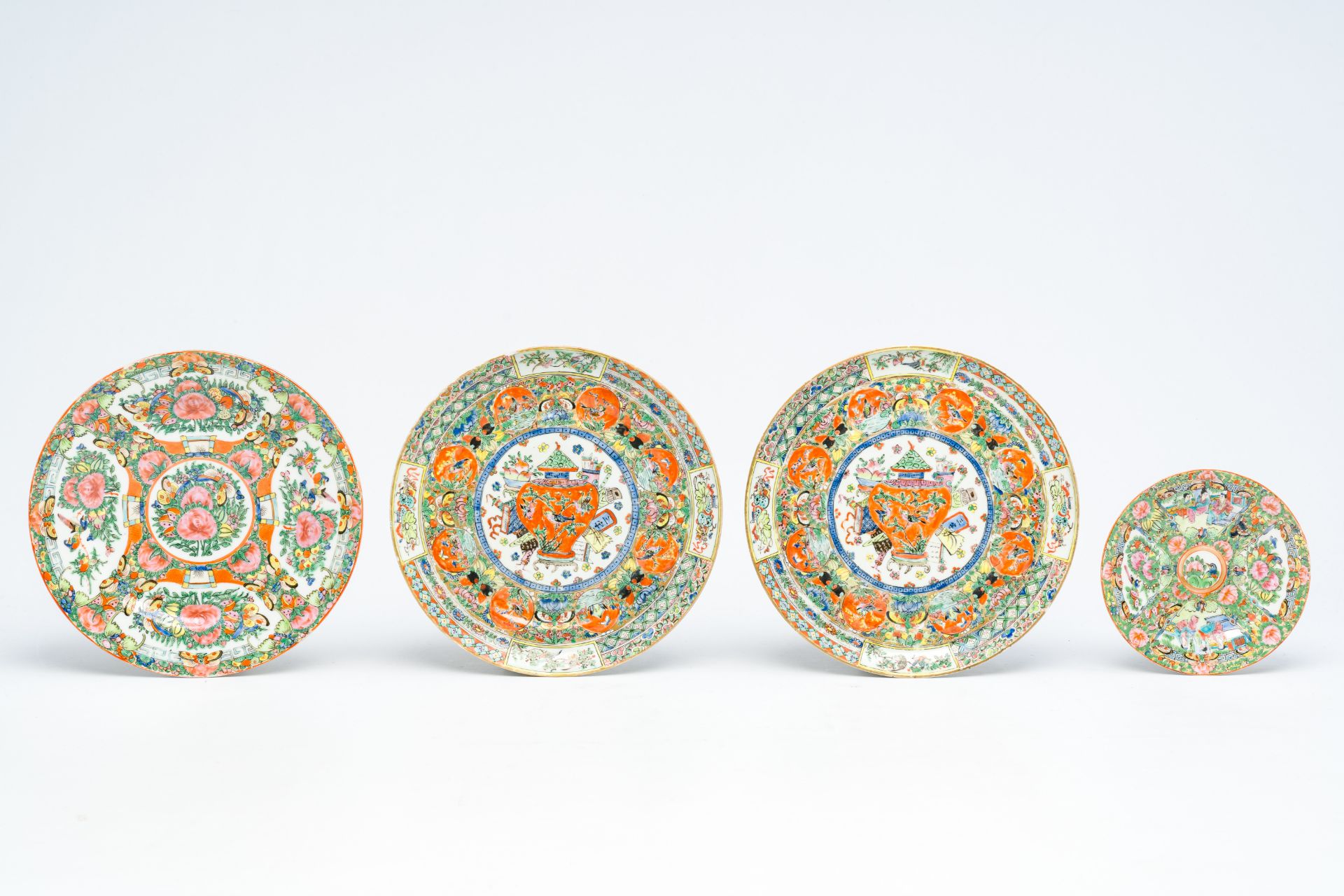 A varied collection of Chinese Canton famille rose plates and dishes, 19th/20th C. - Image 8 of 9