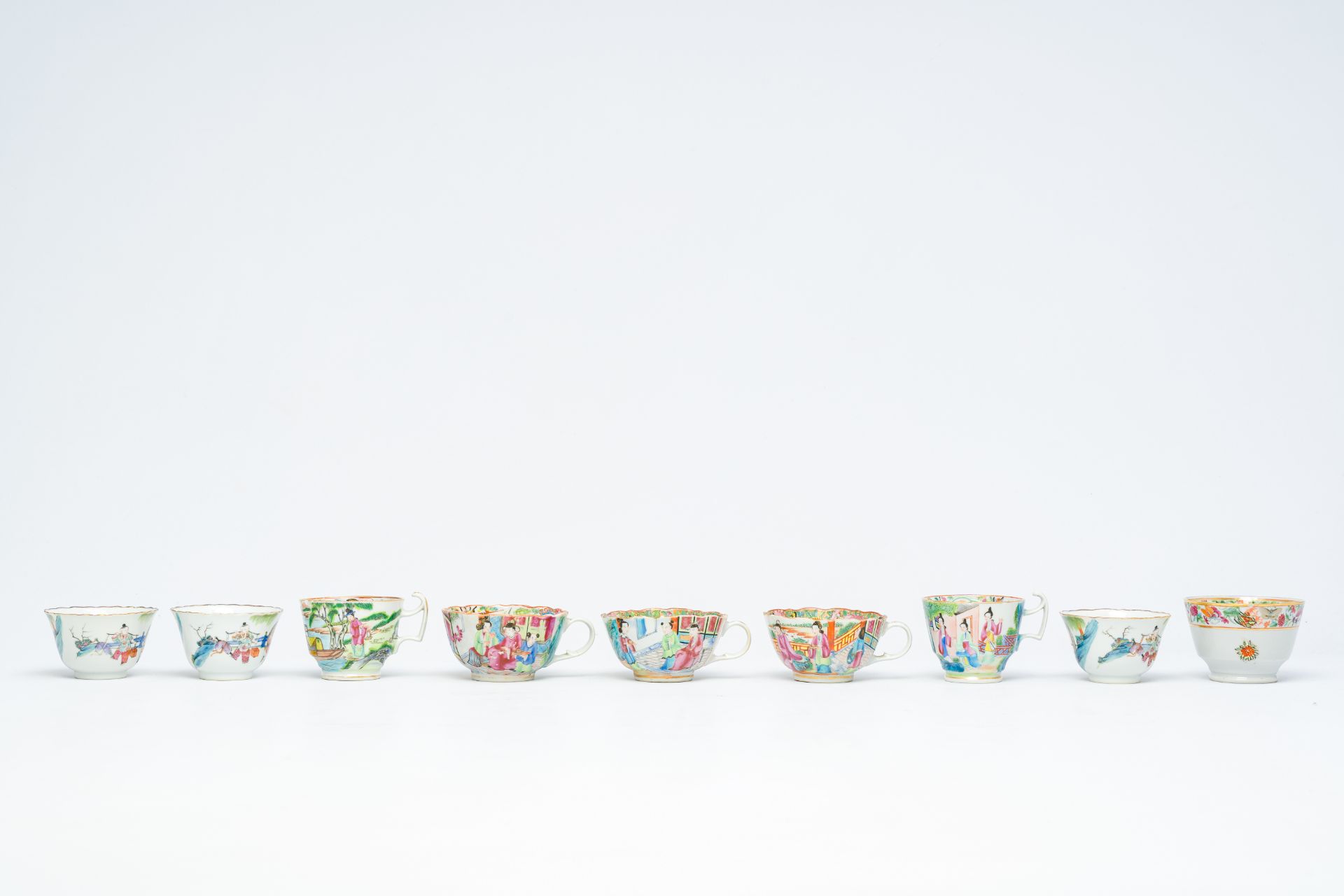 Nine Chinese Canton famille rose cups and seven saucers, 19th C. - Bild 8 aus 11