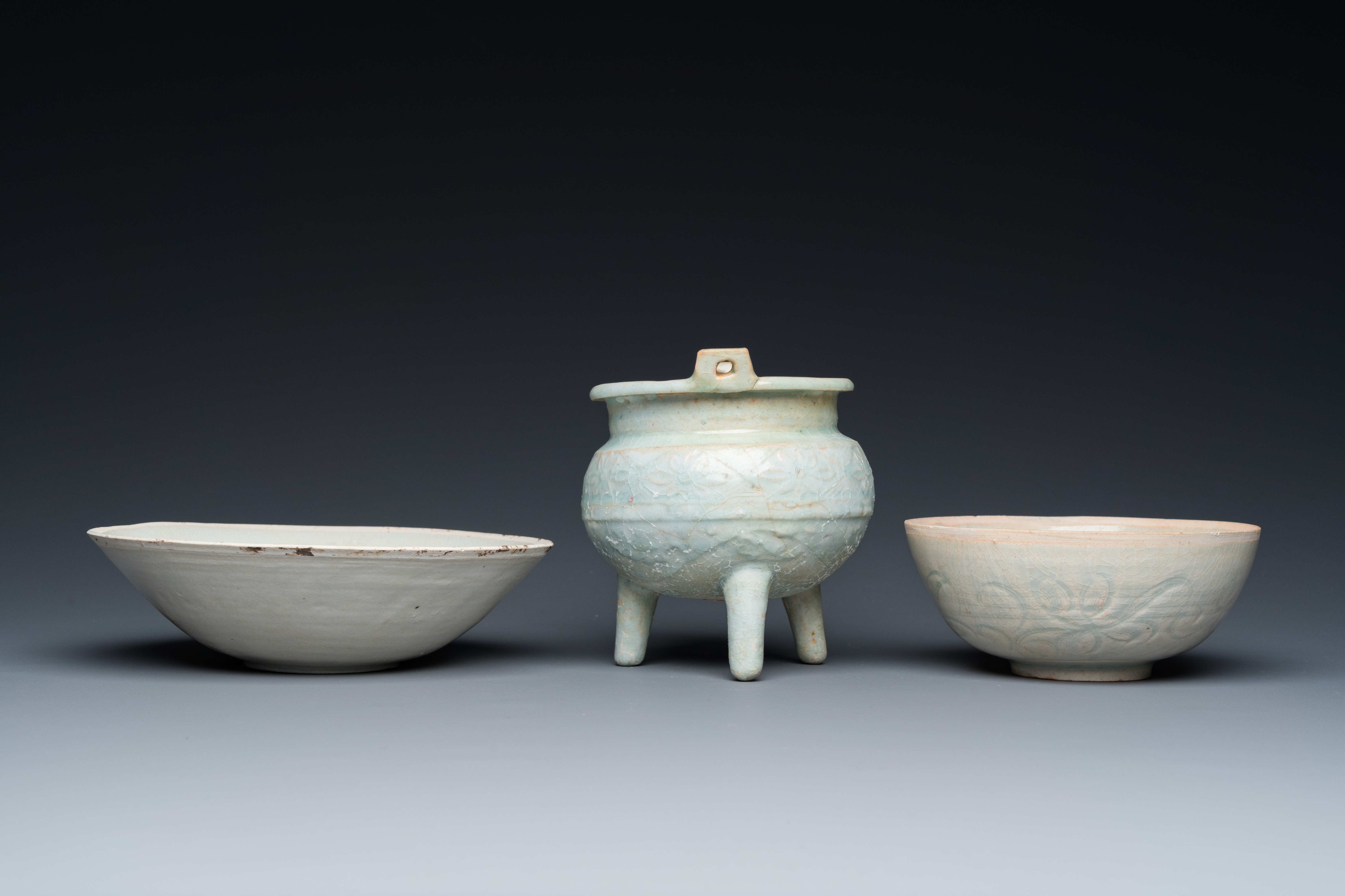 Six Chinese celadon and qingbai wares, Song/Ming - Image 12 of 16