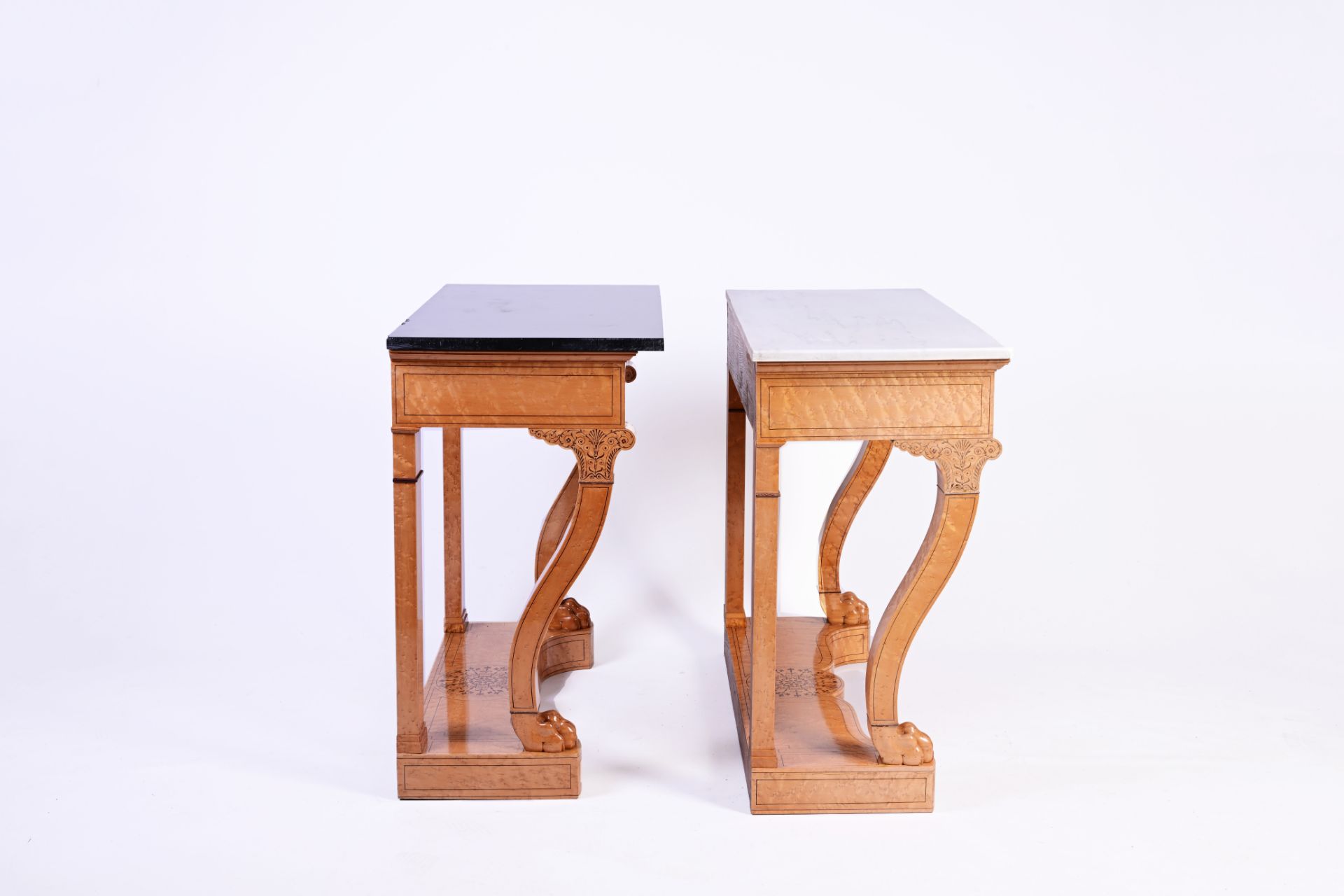 A pair of burl wood veneered Biedermeier style wall consoles with inlay and marble top, 19th/20th C. - Image 4 of 9