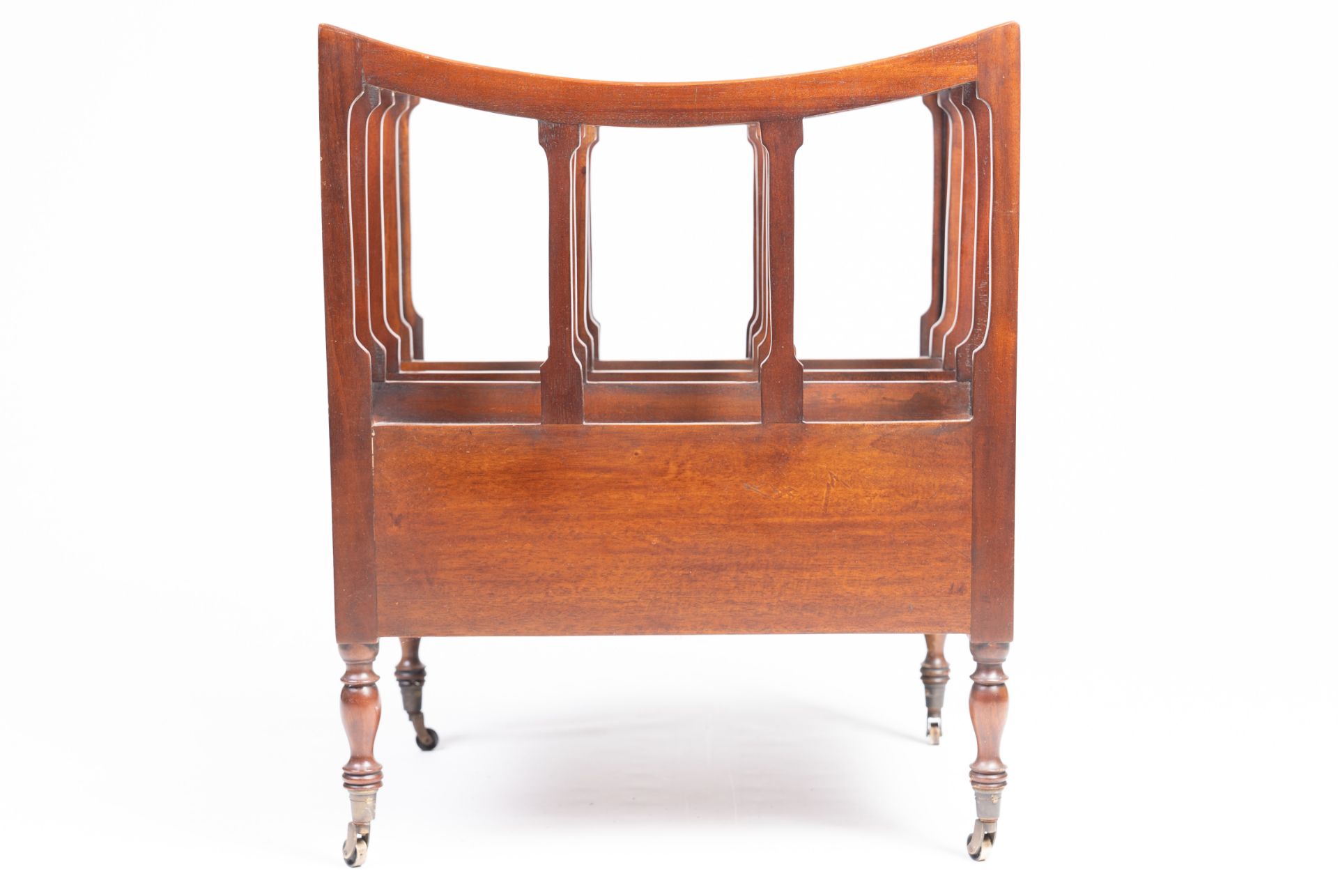 An English mahogany newspaper rack, 20th C. - Bild 5 aus 7