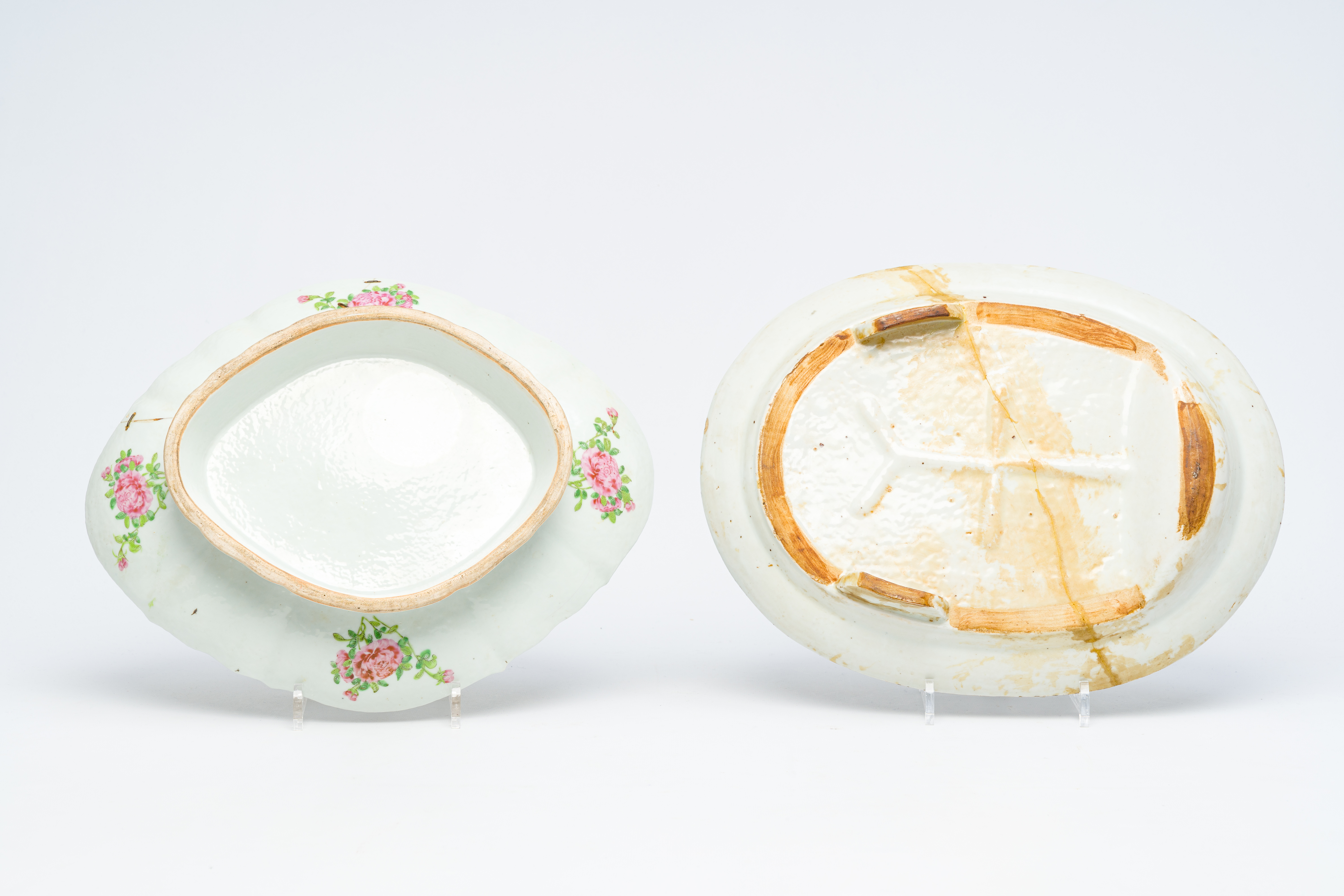 A varied collection of Chinese Canton famille rose plates and dishes, 19th/20th C. - Image 3 of 9