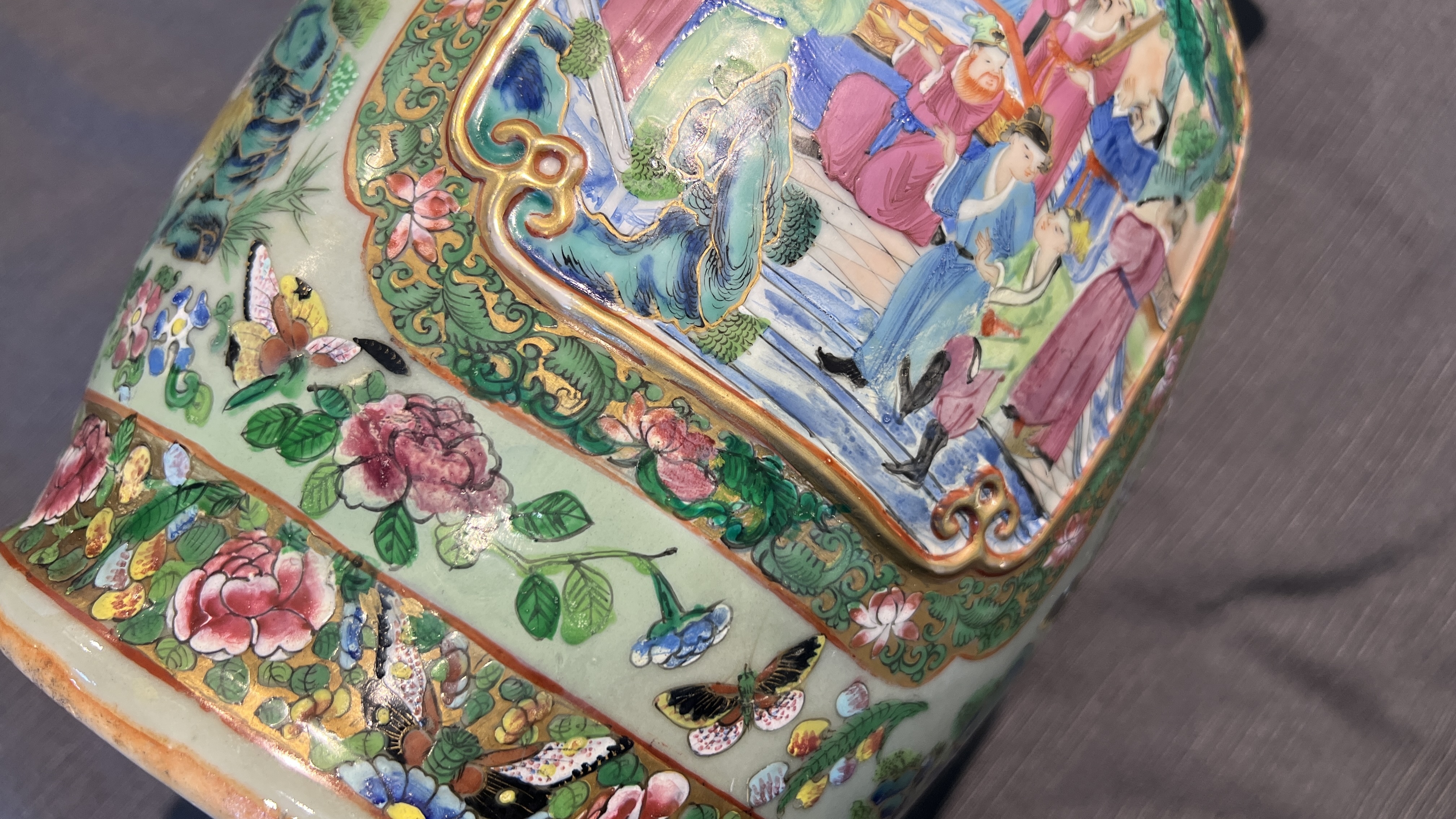 A pair of Chinese Canton famille rose celadon ground vases with palace scenes, animals and antiquiti - Image 49 of 64