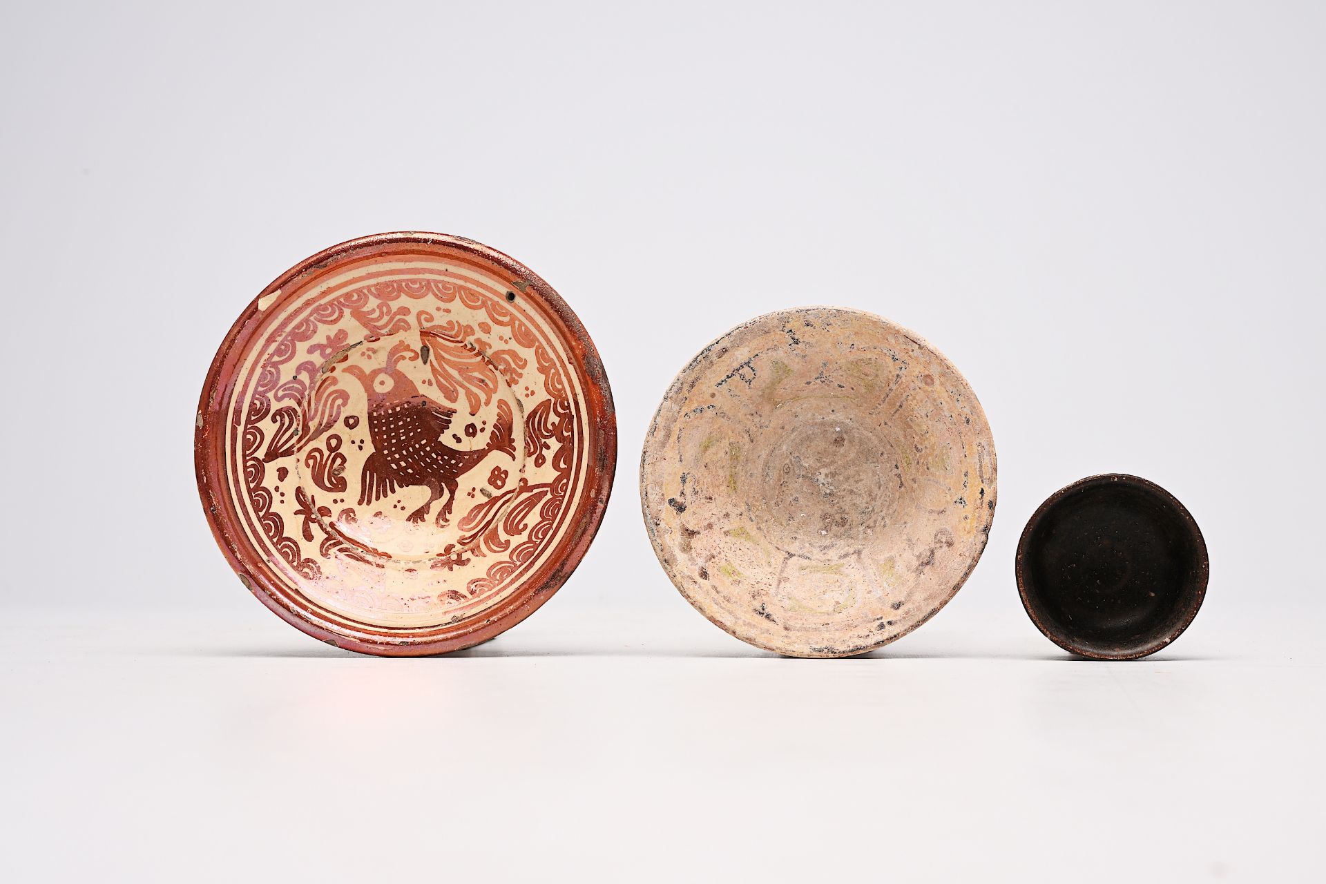 A varied collection of Persian and Hispano-Moresque pottery, 13th C. and later - Image 6 of 7
