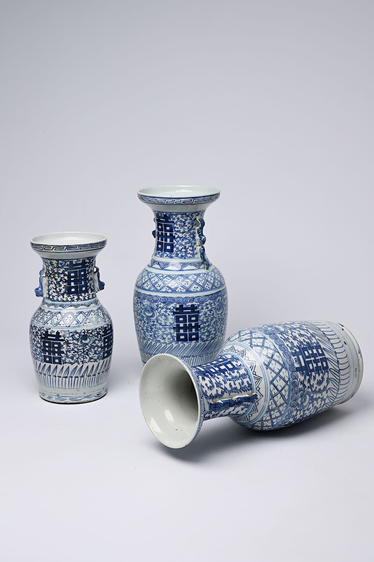 Three Chinese blue and white 'Xi' vases, 19th/20th C. - Image 22 of 22