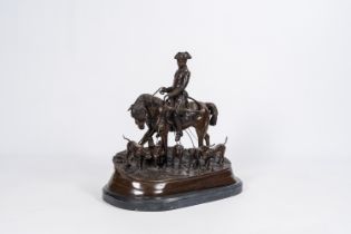 Pierre-Jules Mene (1810-1879, after): 'Valet de chasse Louis XV et sa harde', patinated bronze on a