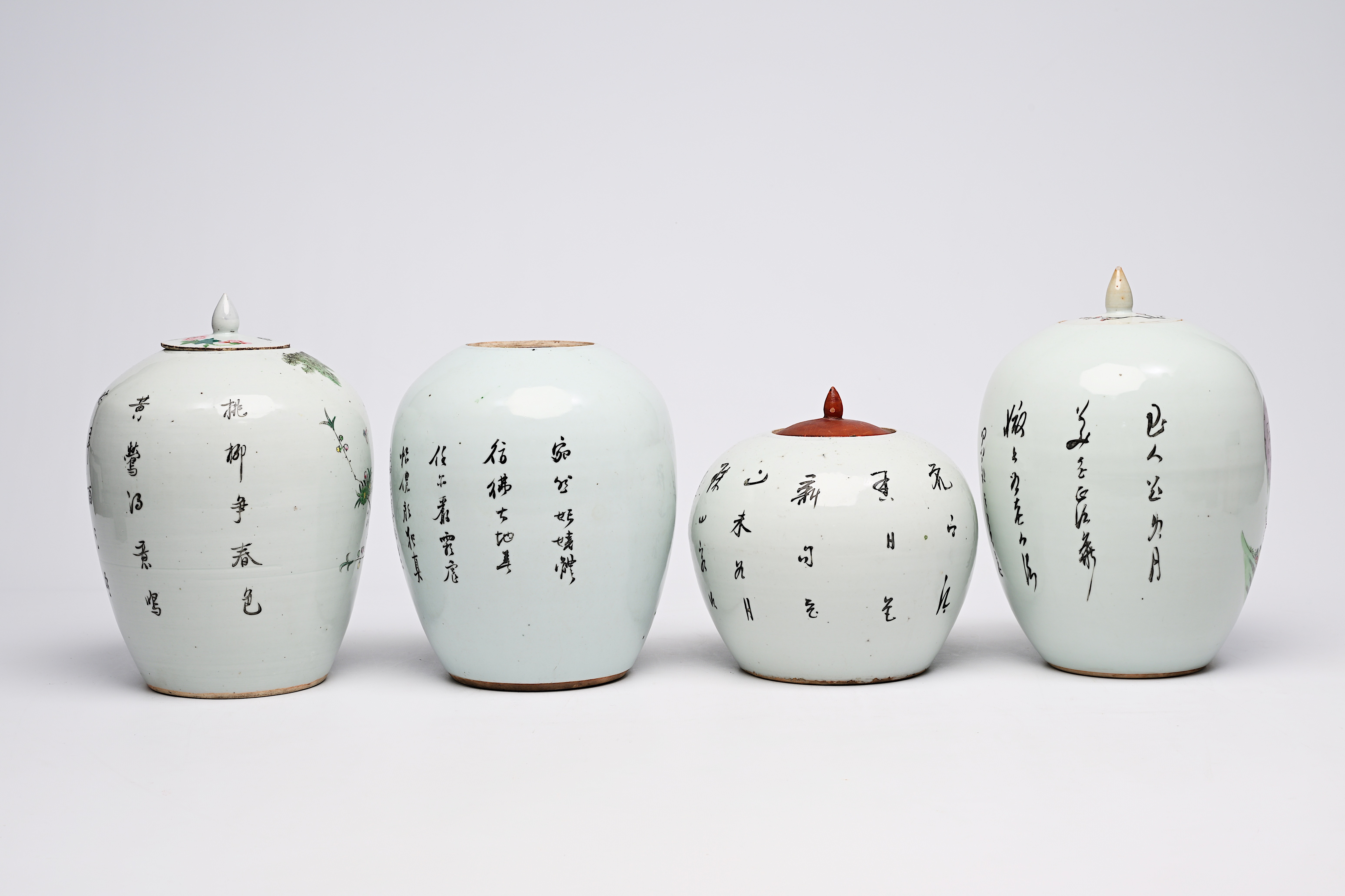 Four various Chinese famille rose and qianjiang cai jars, 19th/20th C. - Image 8 of 14