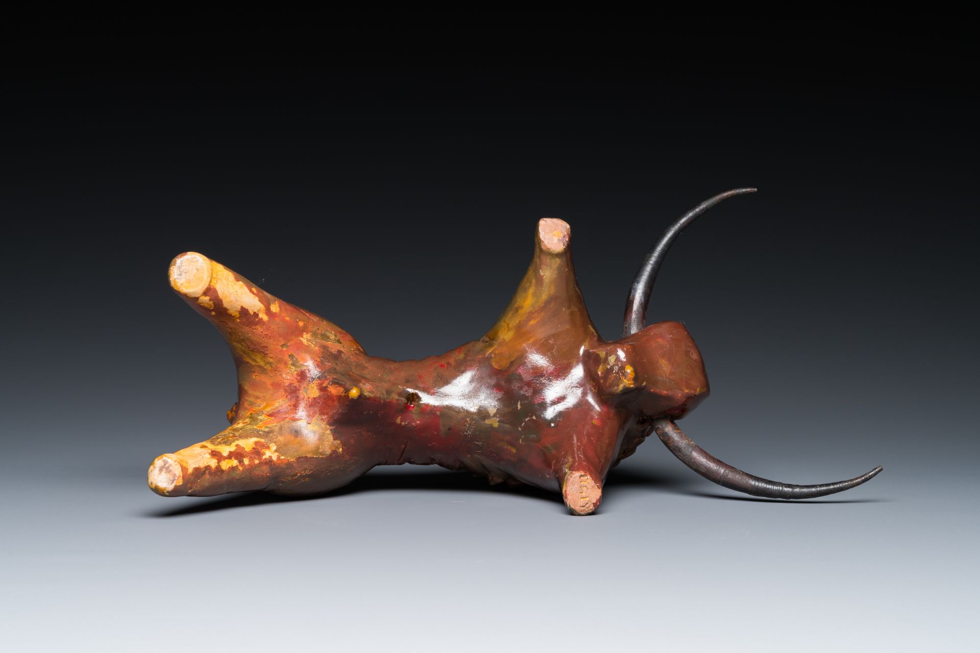 Alvino Bagni (1919-2000): A bull, patinated terracotta, 1960's - Bild 9 aus 9