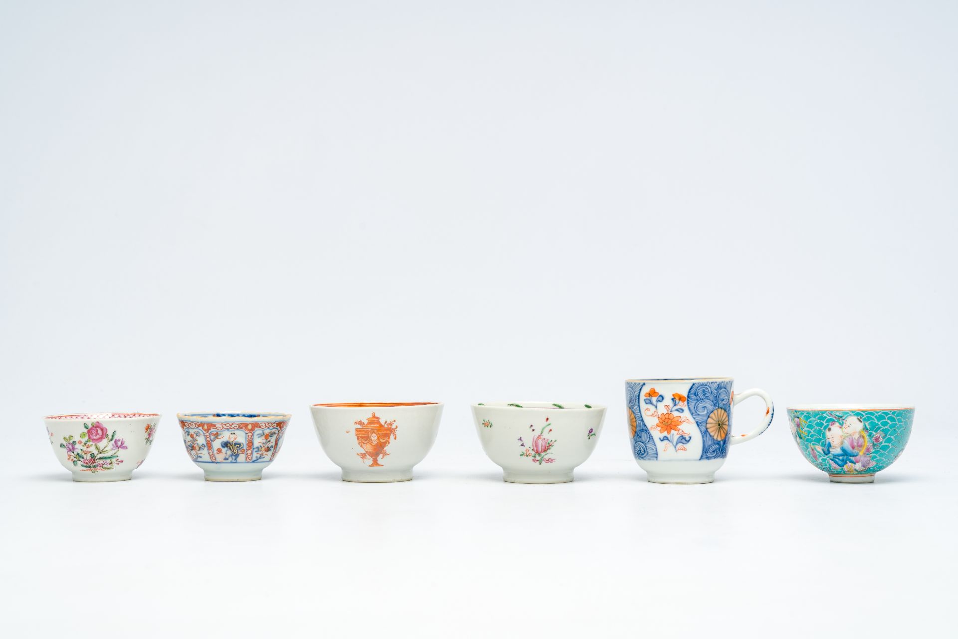 A varied collection of Chinese famille rose, verte, Imari style, iron-red and monochrome porcelain, - Image 12 of 17