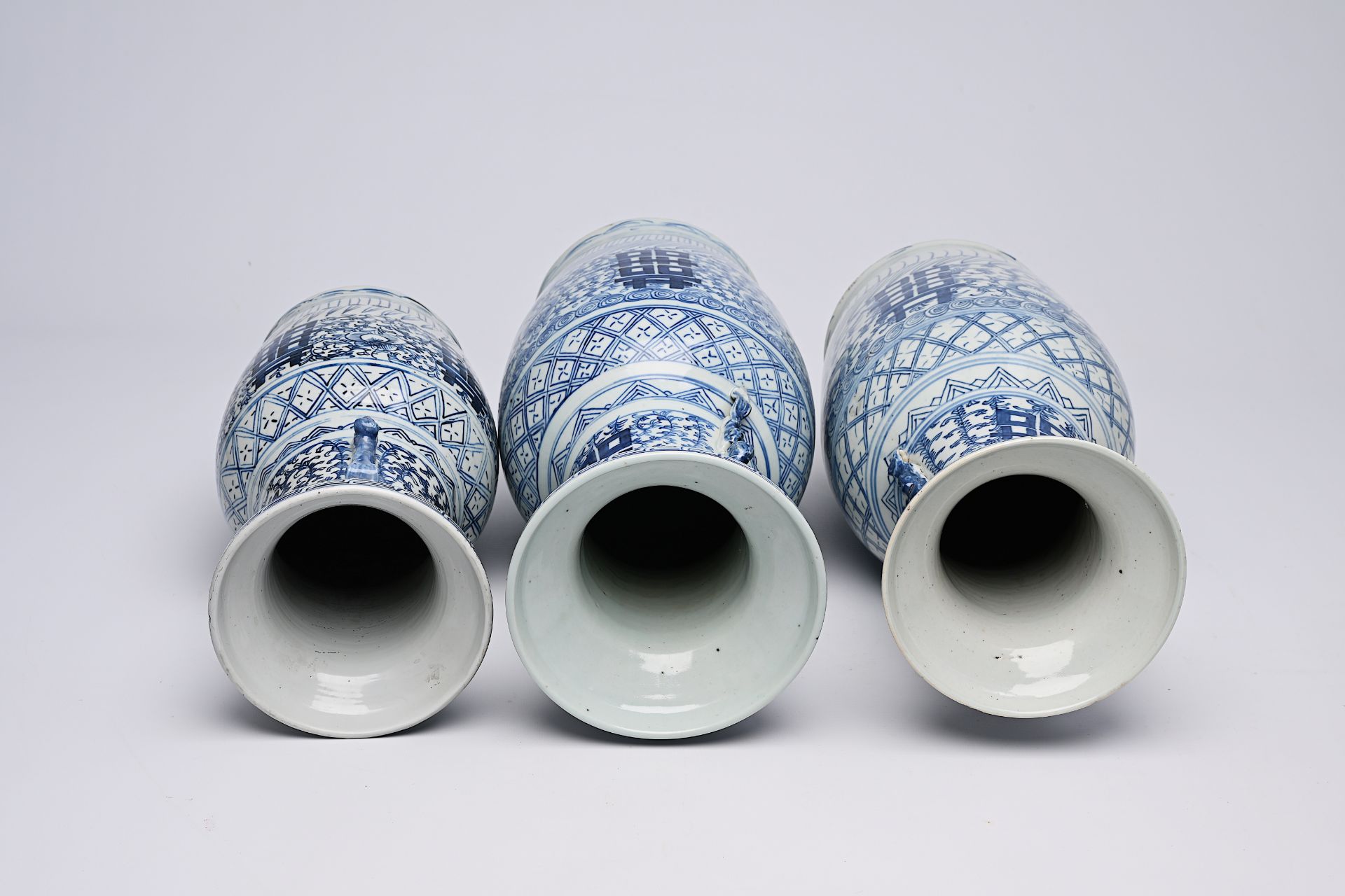 Three Chinese blue and white 'Xi' vases, 19th/20th C. - Image 18 of 22