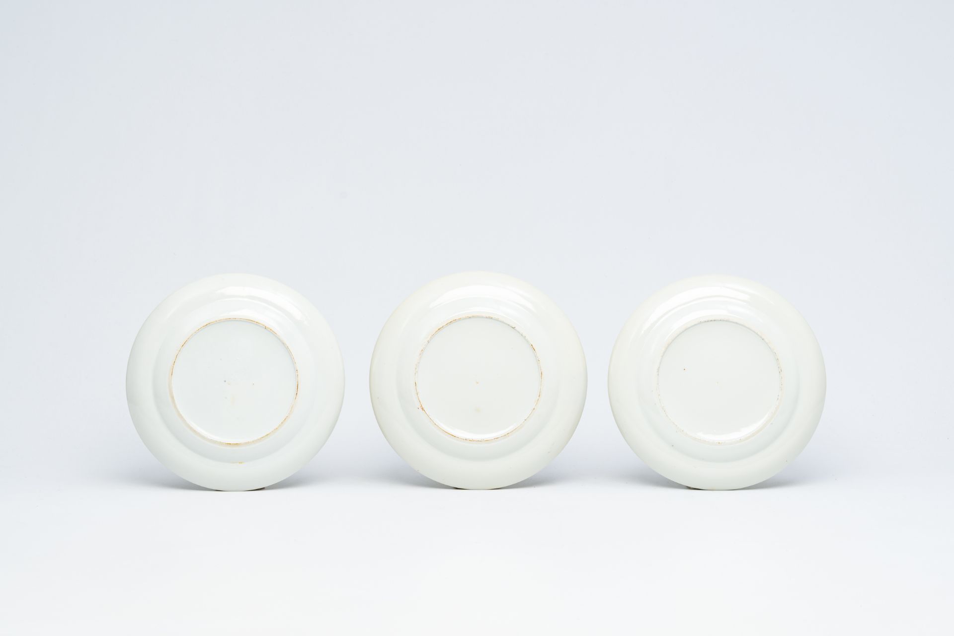 Six Chinese Canton famille rose plates, 19th C. - Image 3 of 5