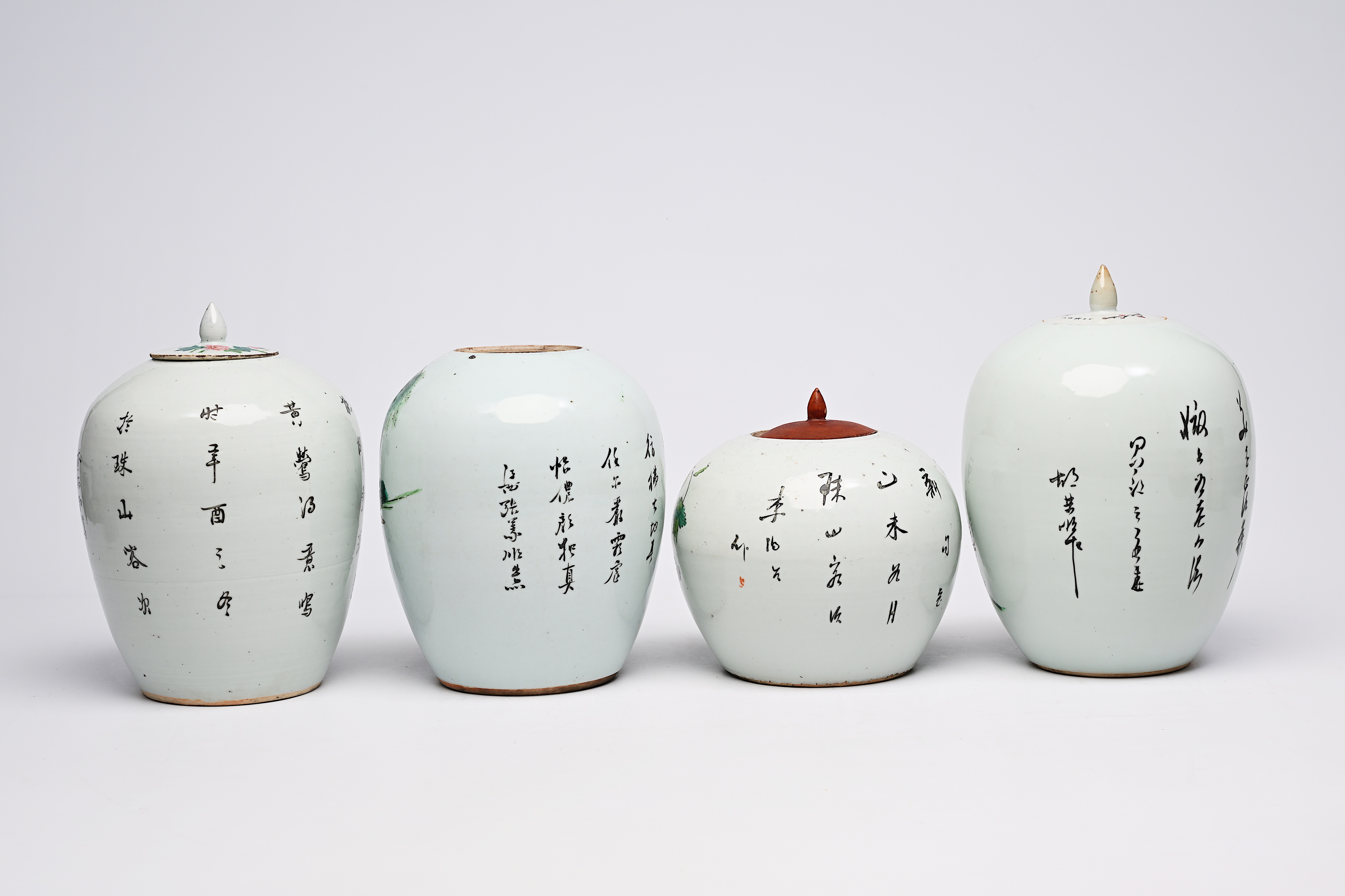 Four various Chinese famille rose and qianjiang cai jars, 19th/20th C. - Image 5 of 14