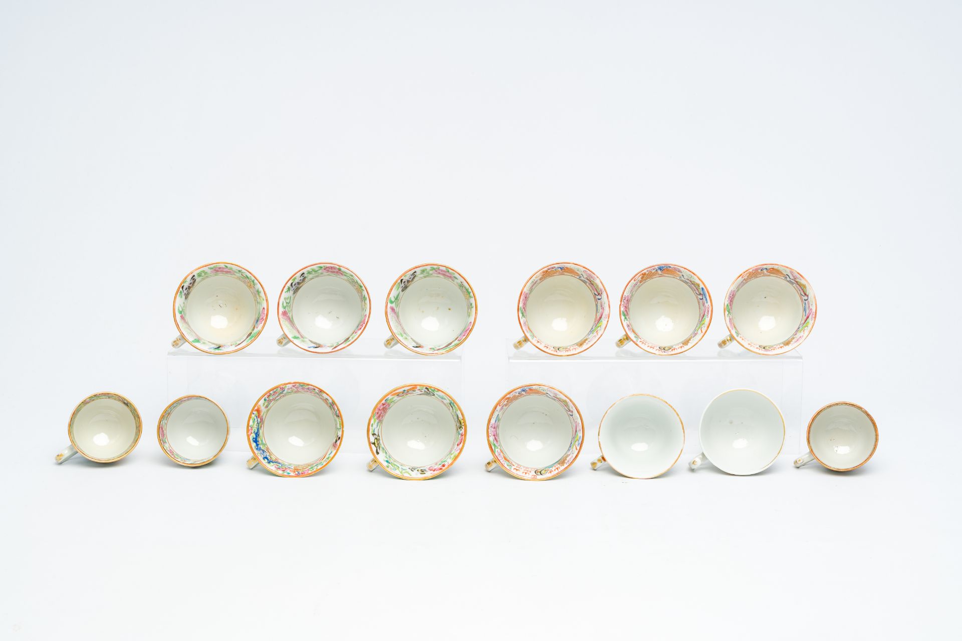 14 Chinese Canton famille rose cups and two saucers, 19th C. - Image 6 of 9