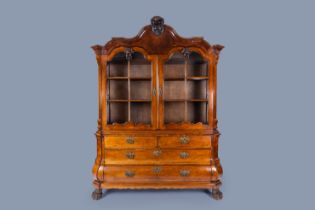 A Dutch walnut veneered wood lion feet cabinet, 18th/19th C.