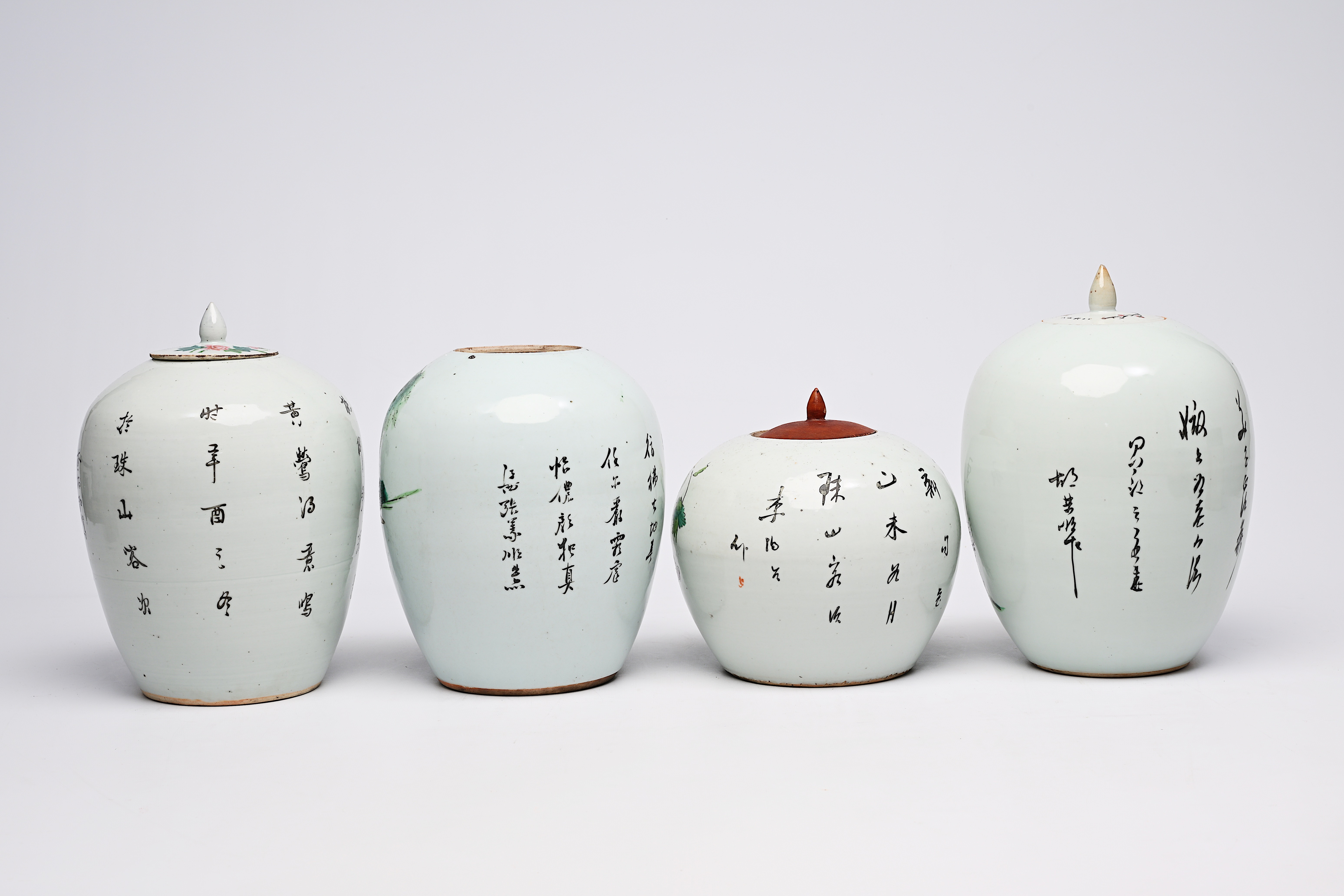 Four various Chinese famille rose and qianjiang cai jars, 19th/20th C. - Image 6 of 14
