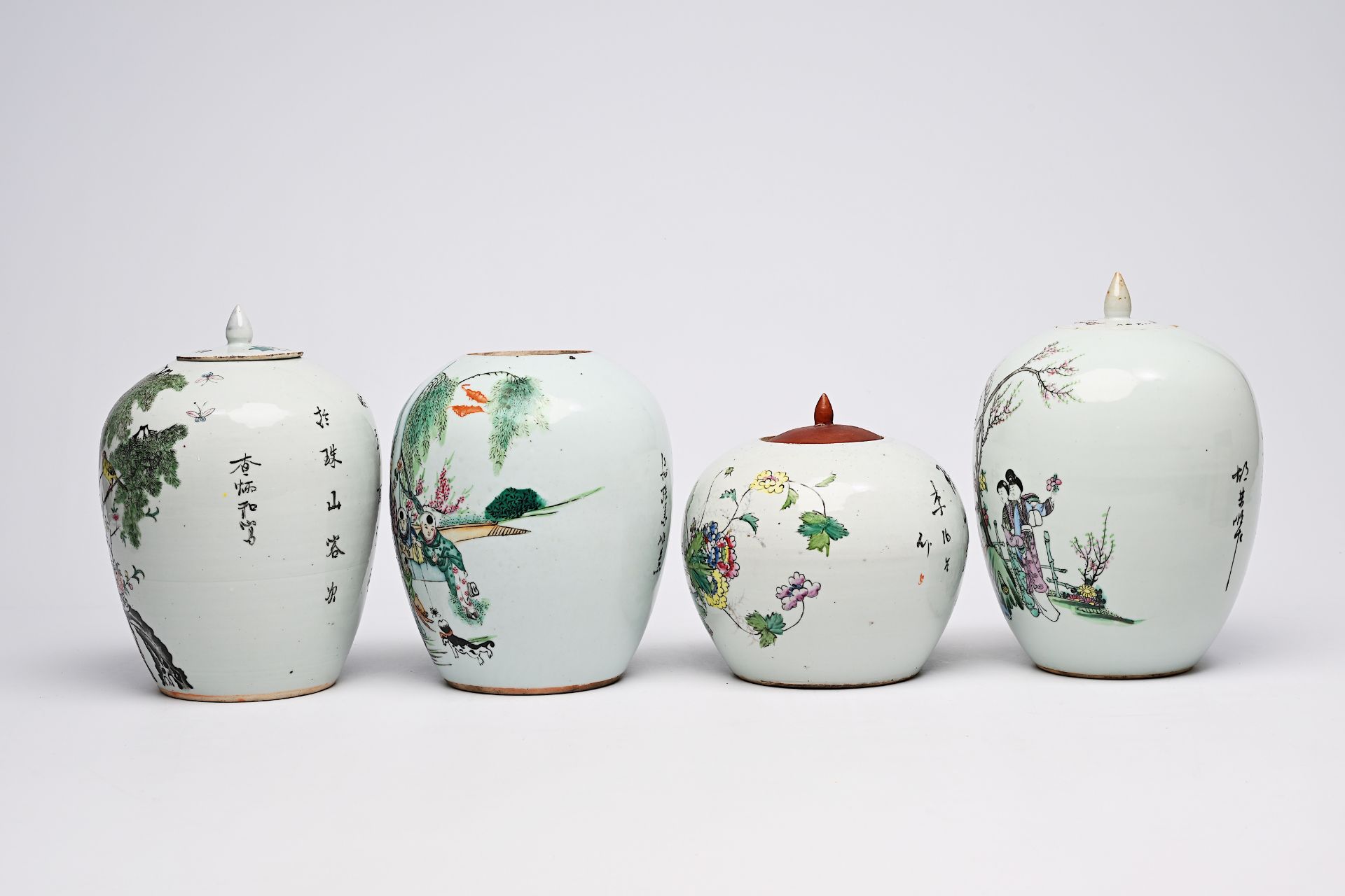 Four various Chinese famille rose and qianjiang cai jars, 19th/20th C. - Image 4 of 14