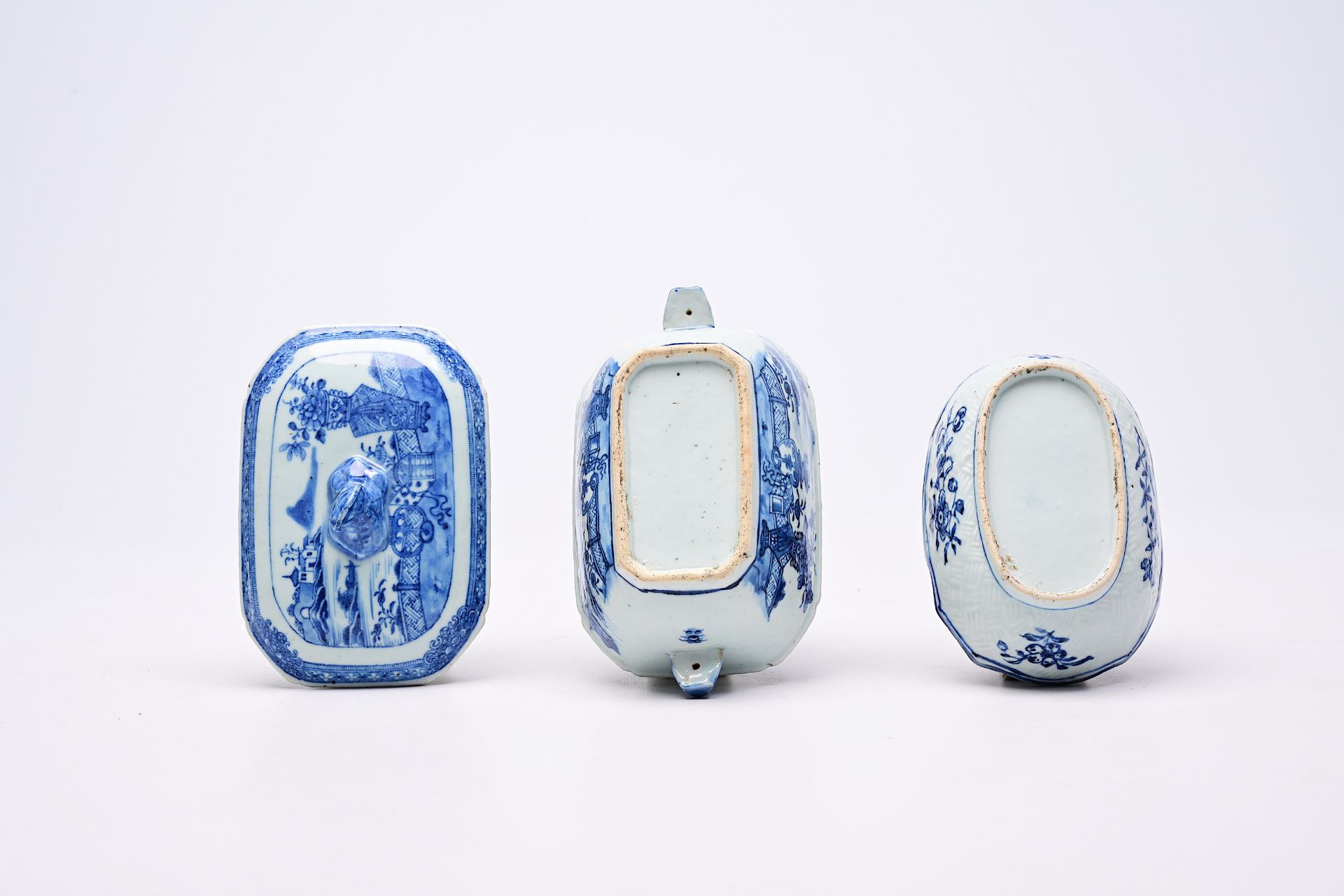 A varied collection of Chinese blue and white porcelain, Kangxi and later - Bild 7 aus 12