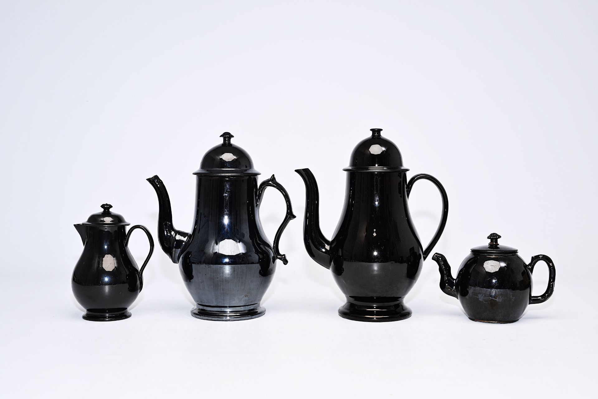 A varied collection black glazed Namur earthenware, 18th/19th C. - Image 2 of 13