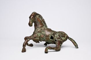 Jan Desmarets (1961): Reclining horse, green-brown patinated bronze, ed. 5/8