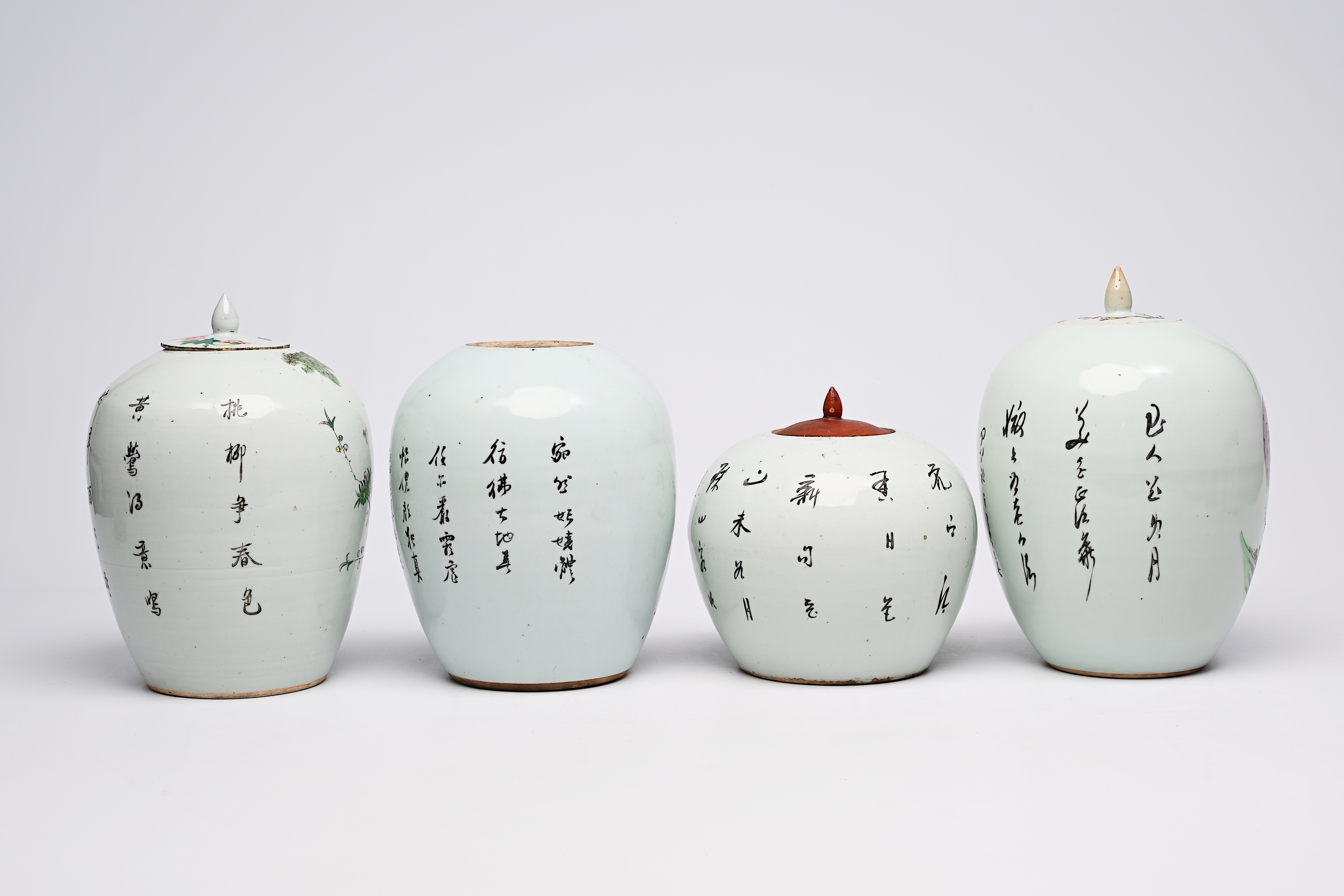 Four various Chinese famille rose and qianjiang cai jars, 19th/20th C. - Image 7 of 14