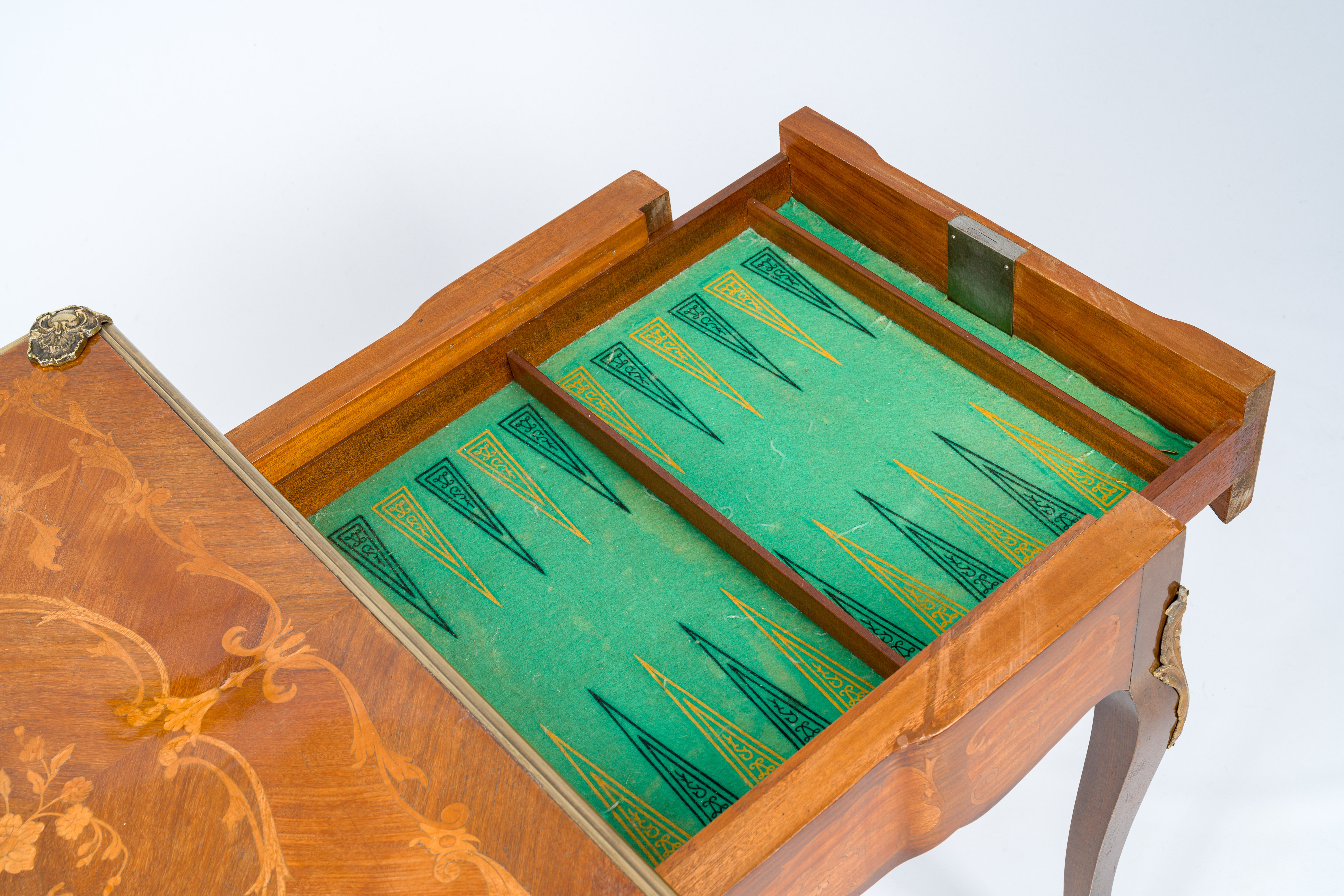 A French bronze mounted wood game table with marquetry top, 19th/20th C. - Image 4 of 10