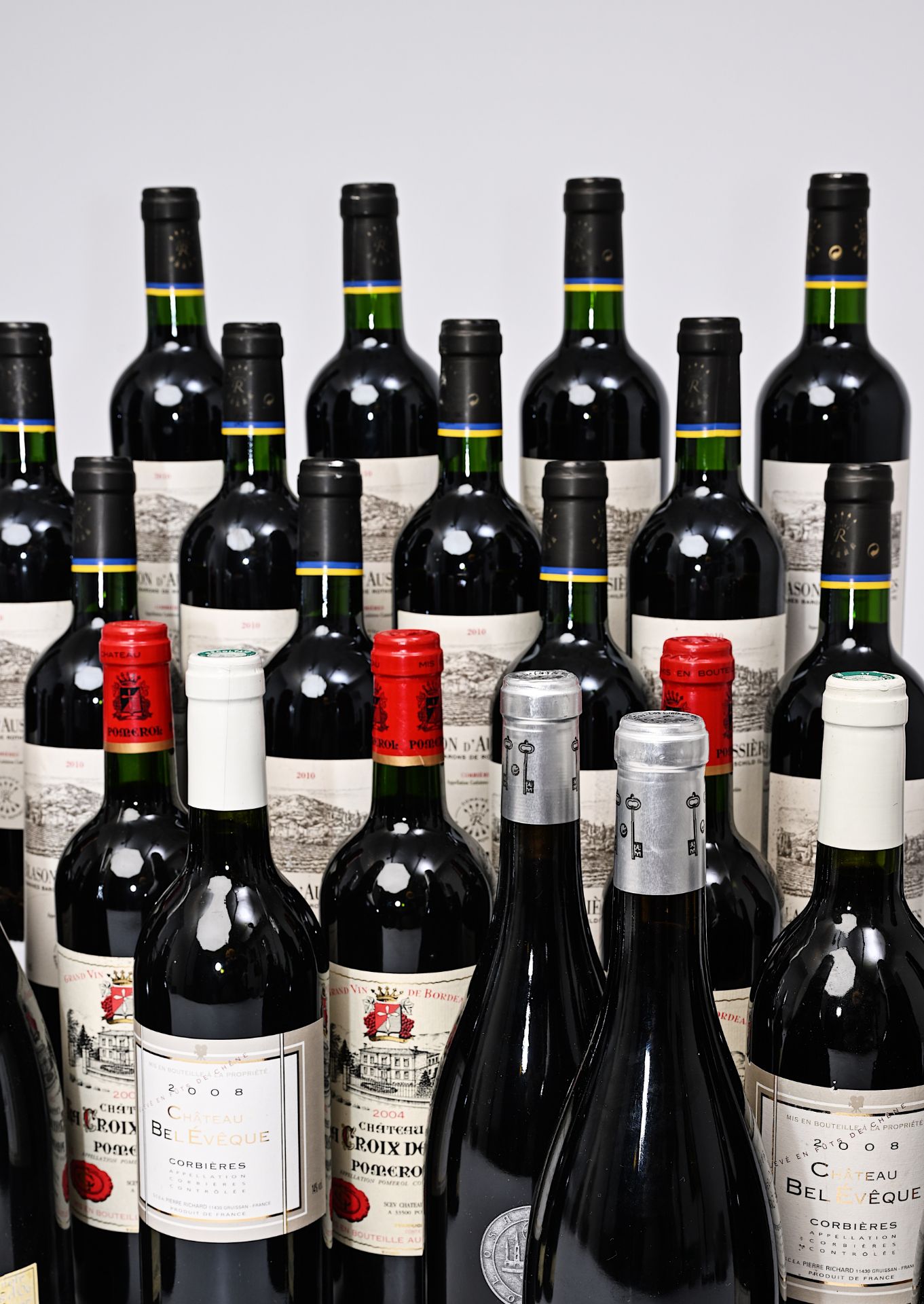 A varied collection of 33 bottles of French wine, w.o. Chateau Les Croix de Gay Pomerol, Blason d'Au - Image 6 of 6