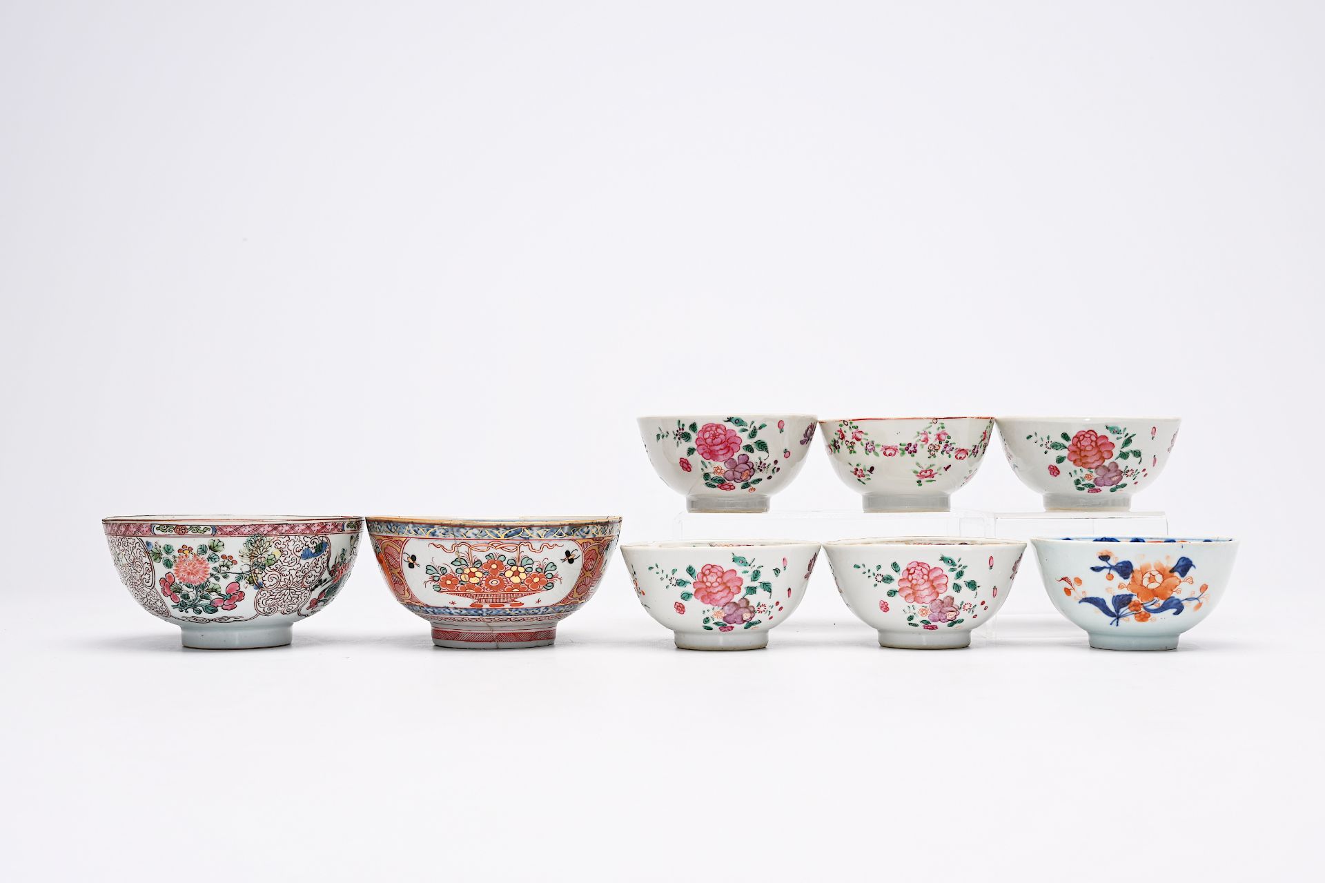 Eight Chinese famille rose, Imari style and Amsterdams bont cups and bowls, Yongzheng/Qianlong - Bild 3 aus 12