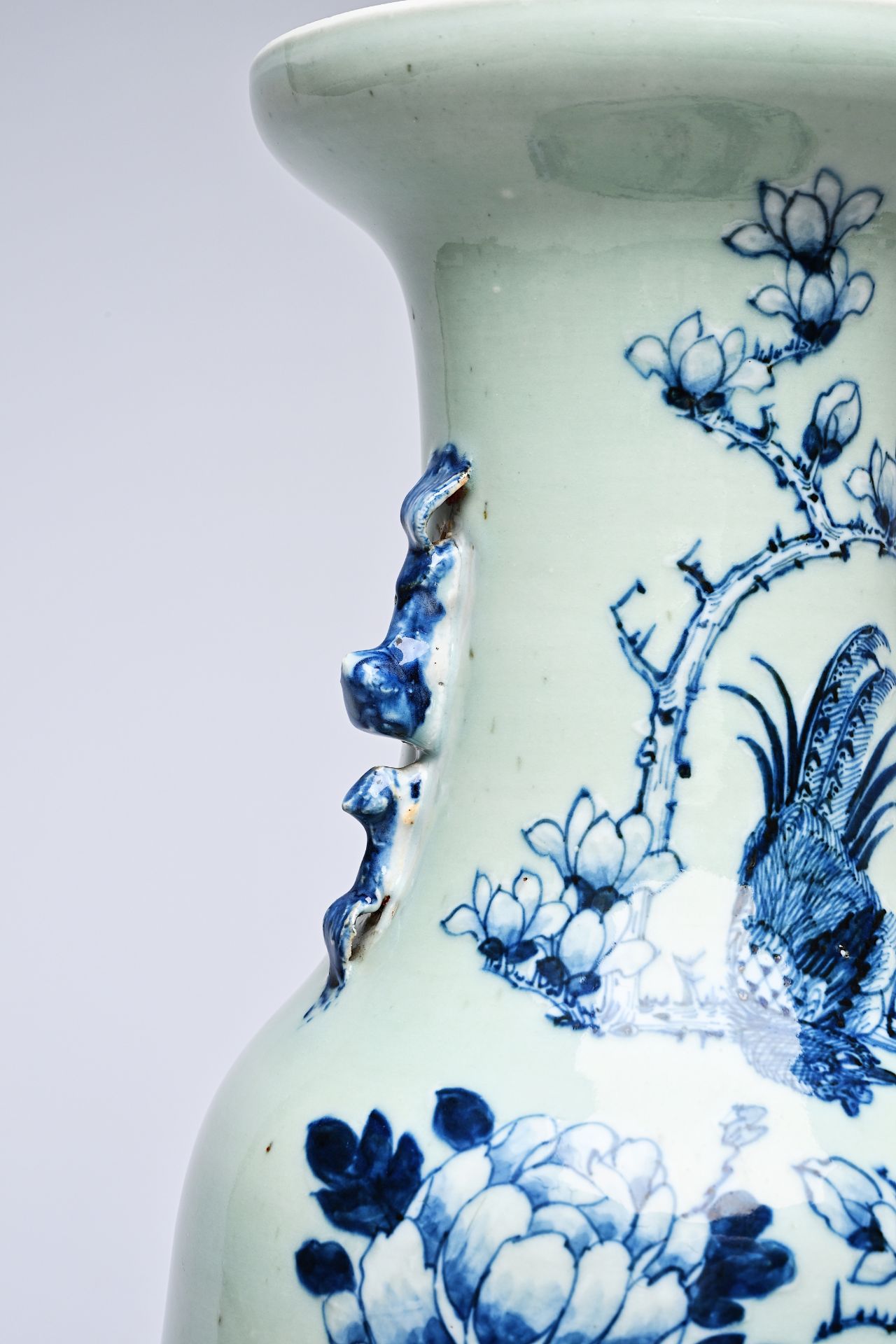 A Chinese blue and white celadon ground vase with birds among blossoming branches, 19th C. - Image 8 of 8