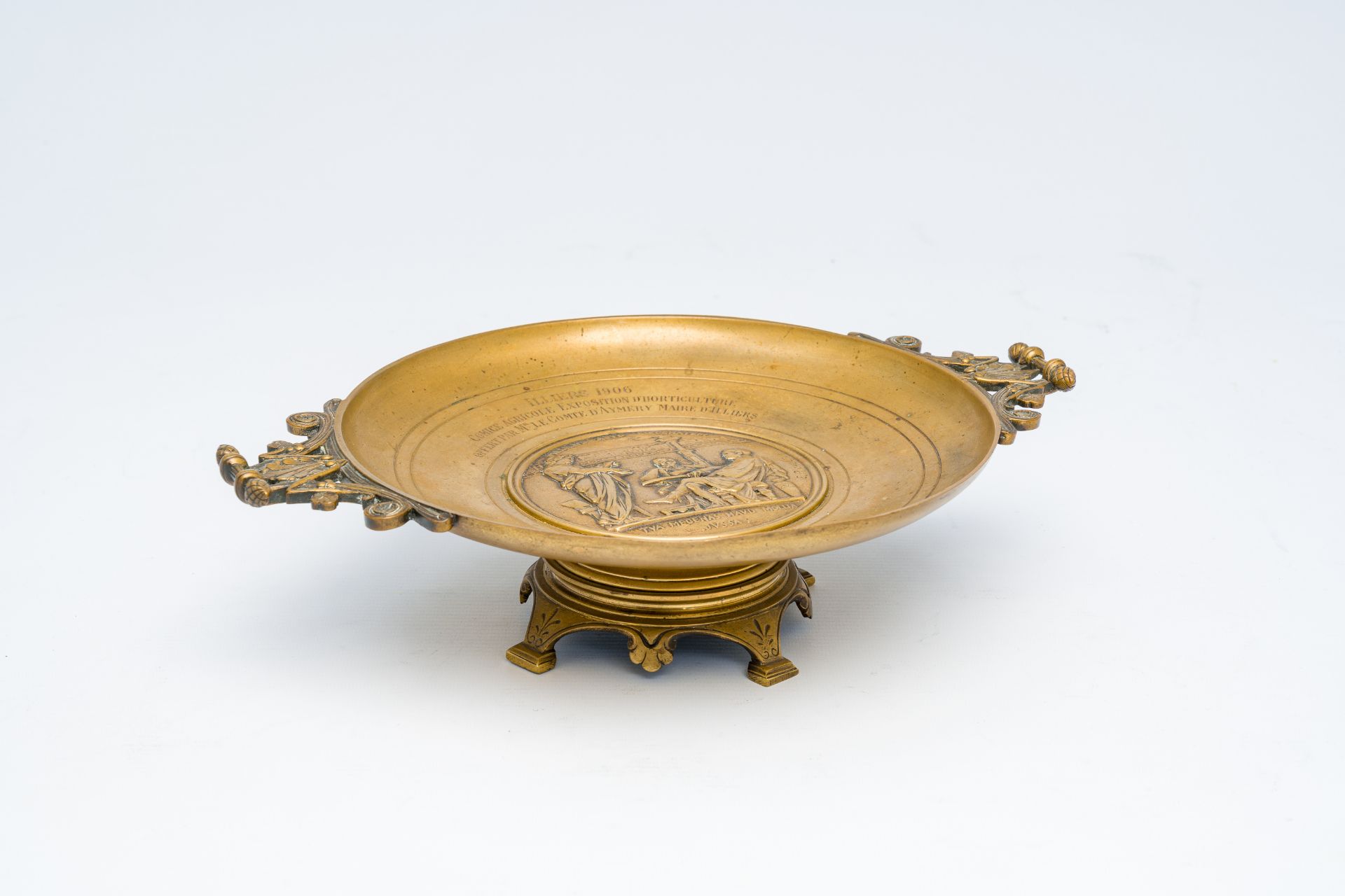 Emile Picault (1833-1915): A French bronze relief decorated tazza, prize for the 'Exposition d'Horti - Image 2 of 7