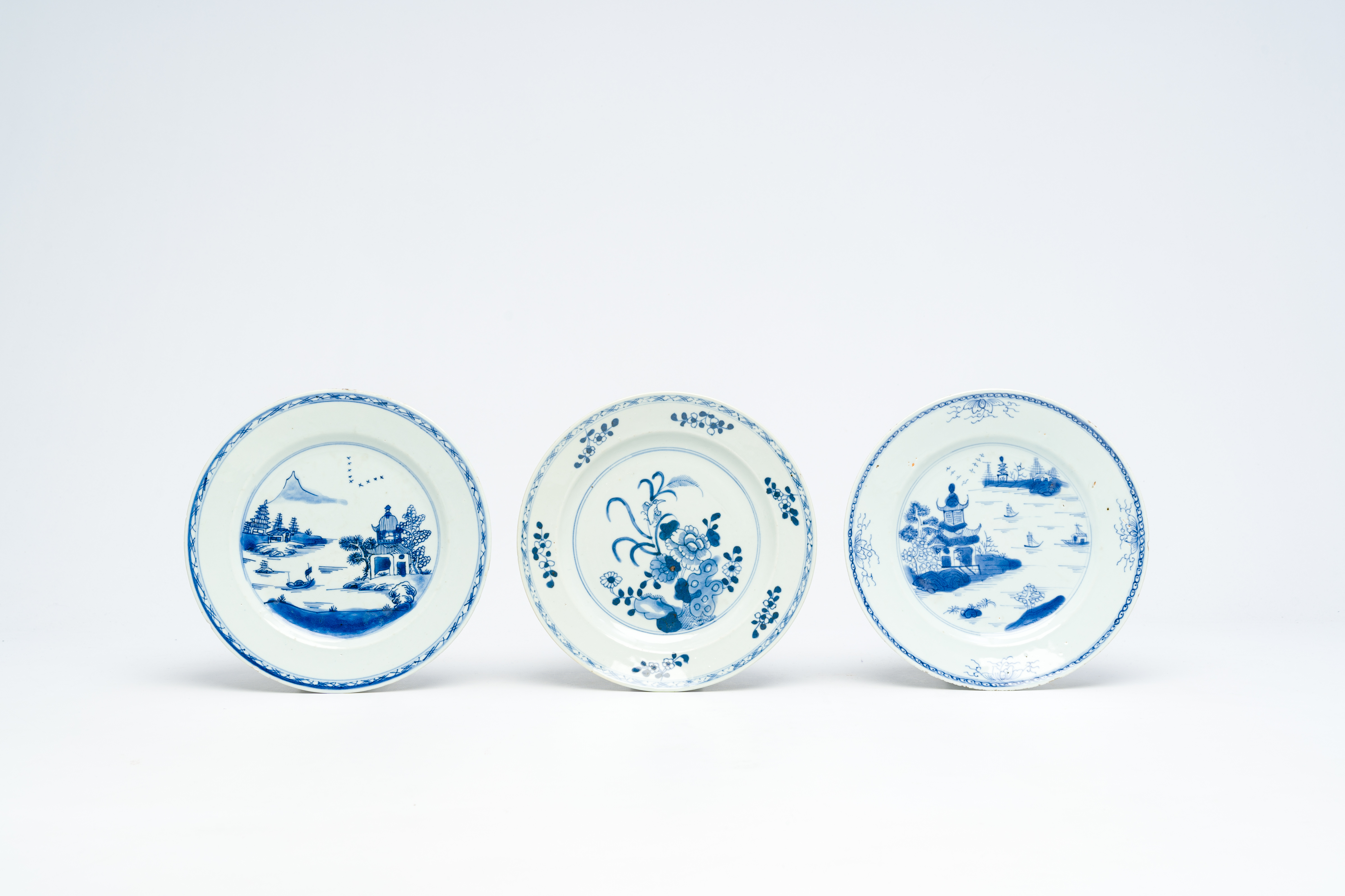 Nine Chinese blue and white plates with floral design and animated river landscapes, Yongzheng/Qianl - Image 6 of 7