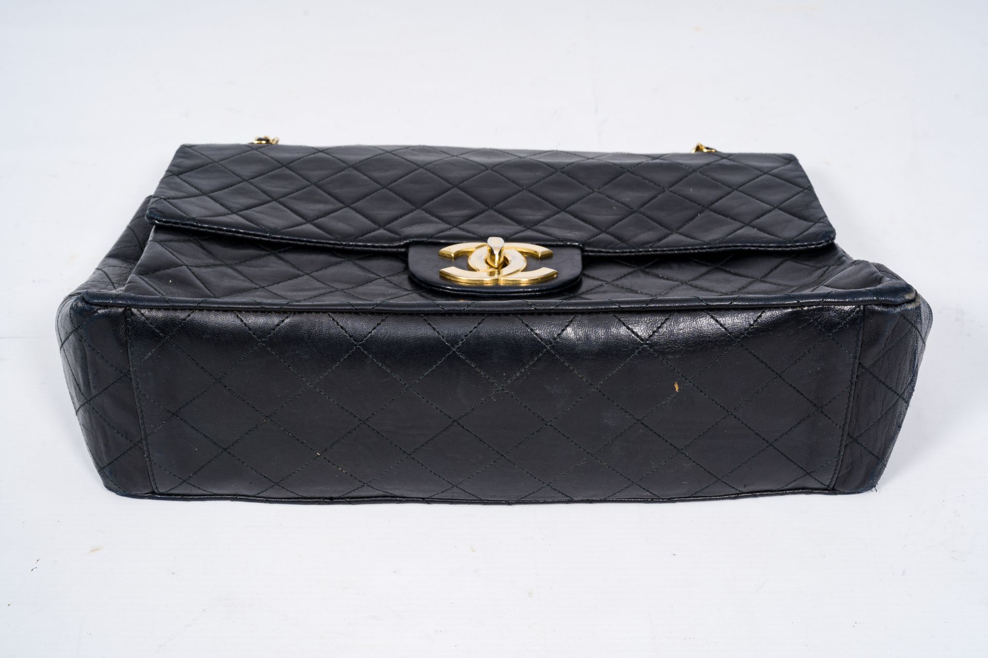 A black leather Coco Chanel handbag, second half 20th C. - Image 10 of 10