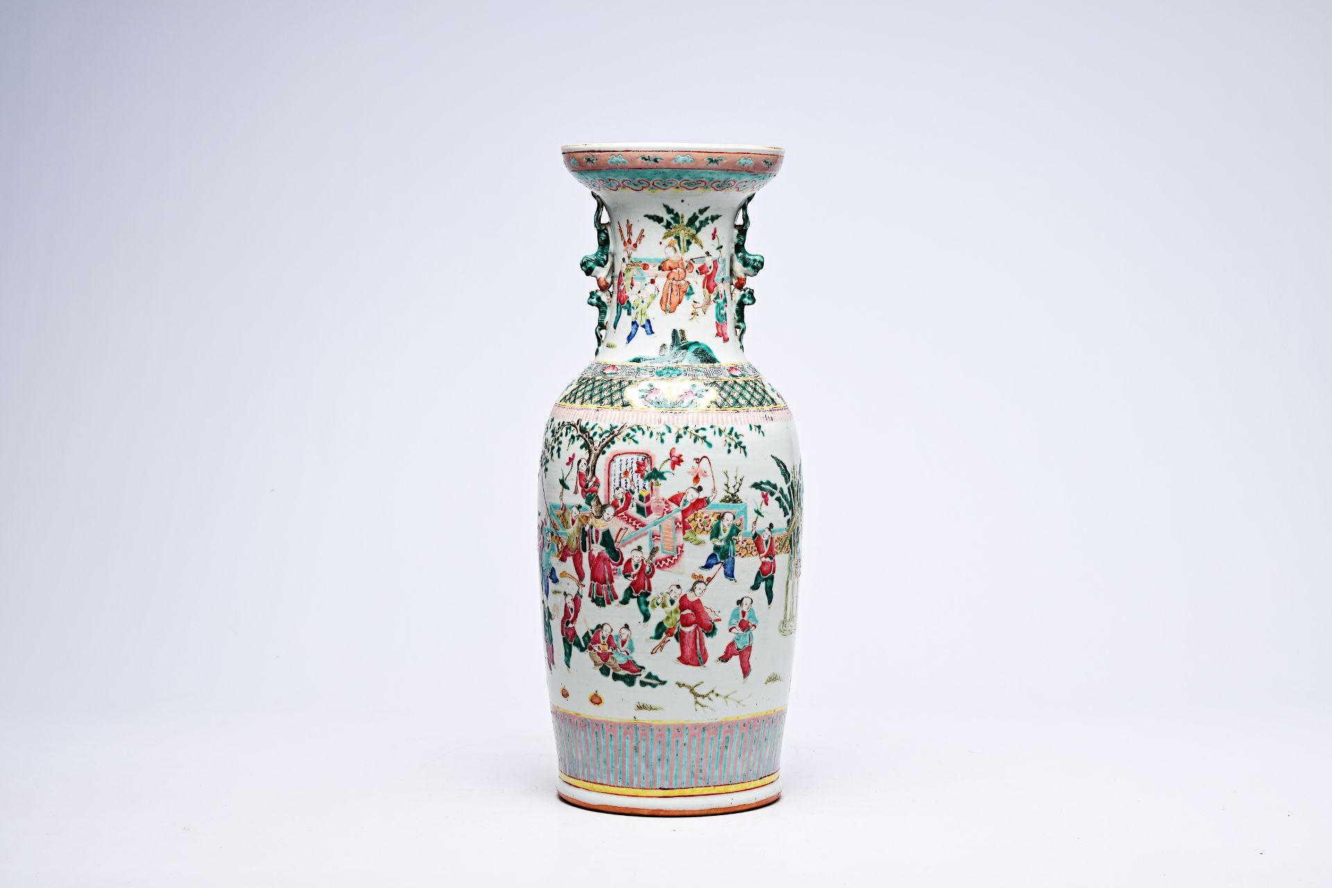 A Chinese famille rose vase with the qilin Song Zi and figures in a landscape, 19th C. - Bild 2 aus 16