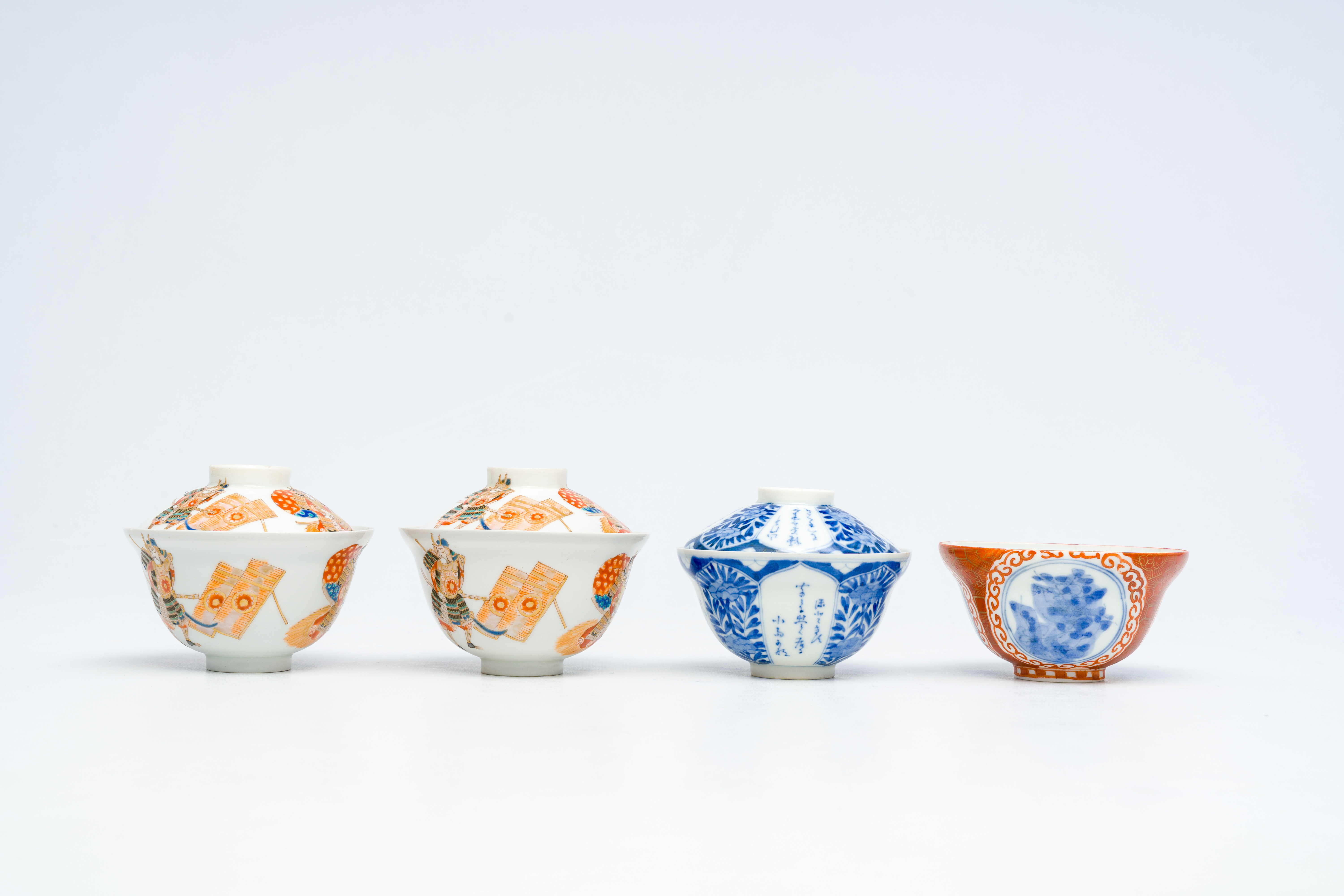 A varied collection of Japanese porcelain, Meiji, 19th/20th C. - Image 12 of 17