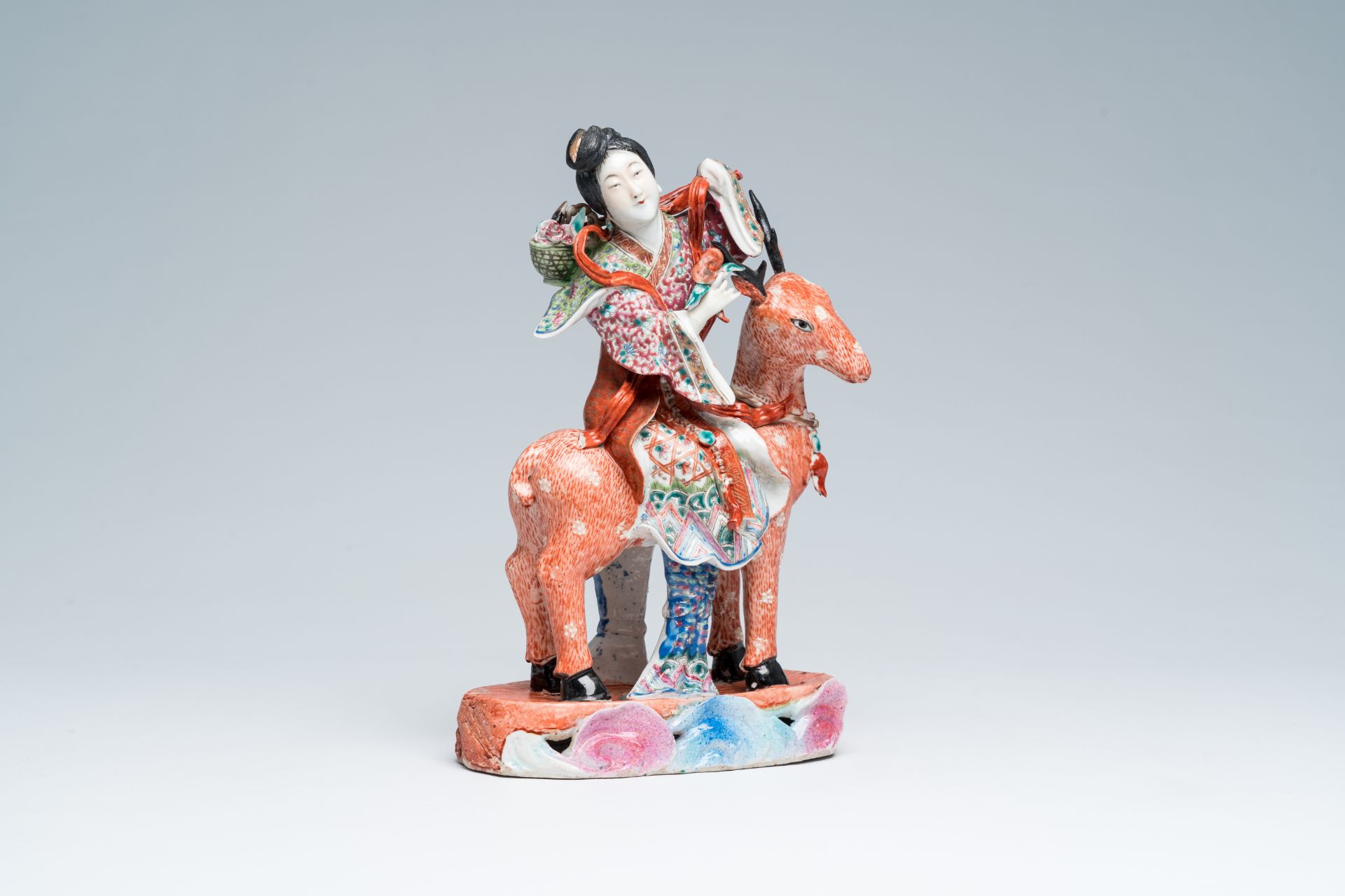 A Chinese famille rose 'Magu and deer' group, 19th/20th C.