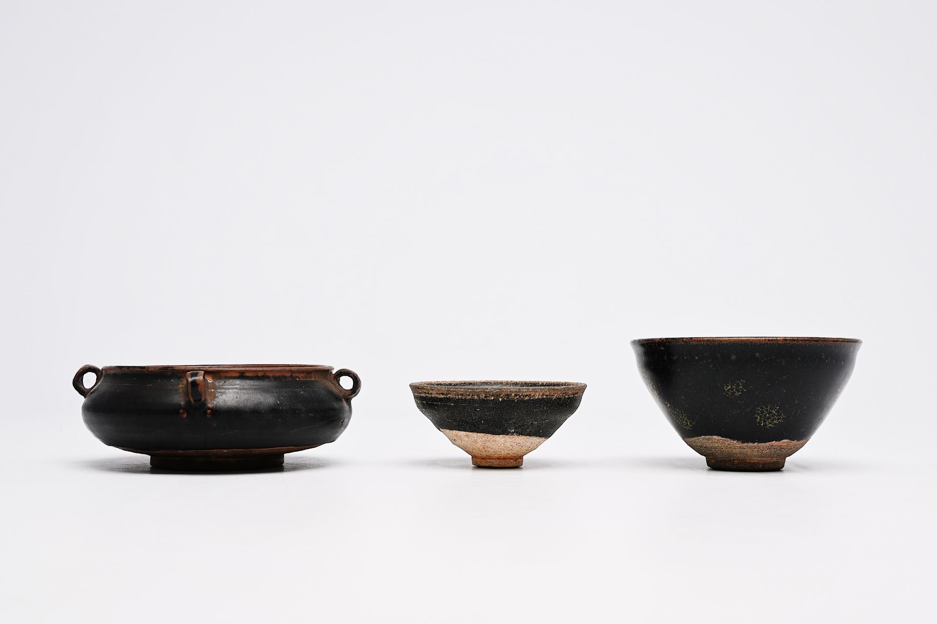 A Chinese black-glazed censer and two tea bowls, Song or later - Image 2 of 7