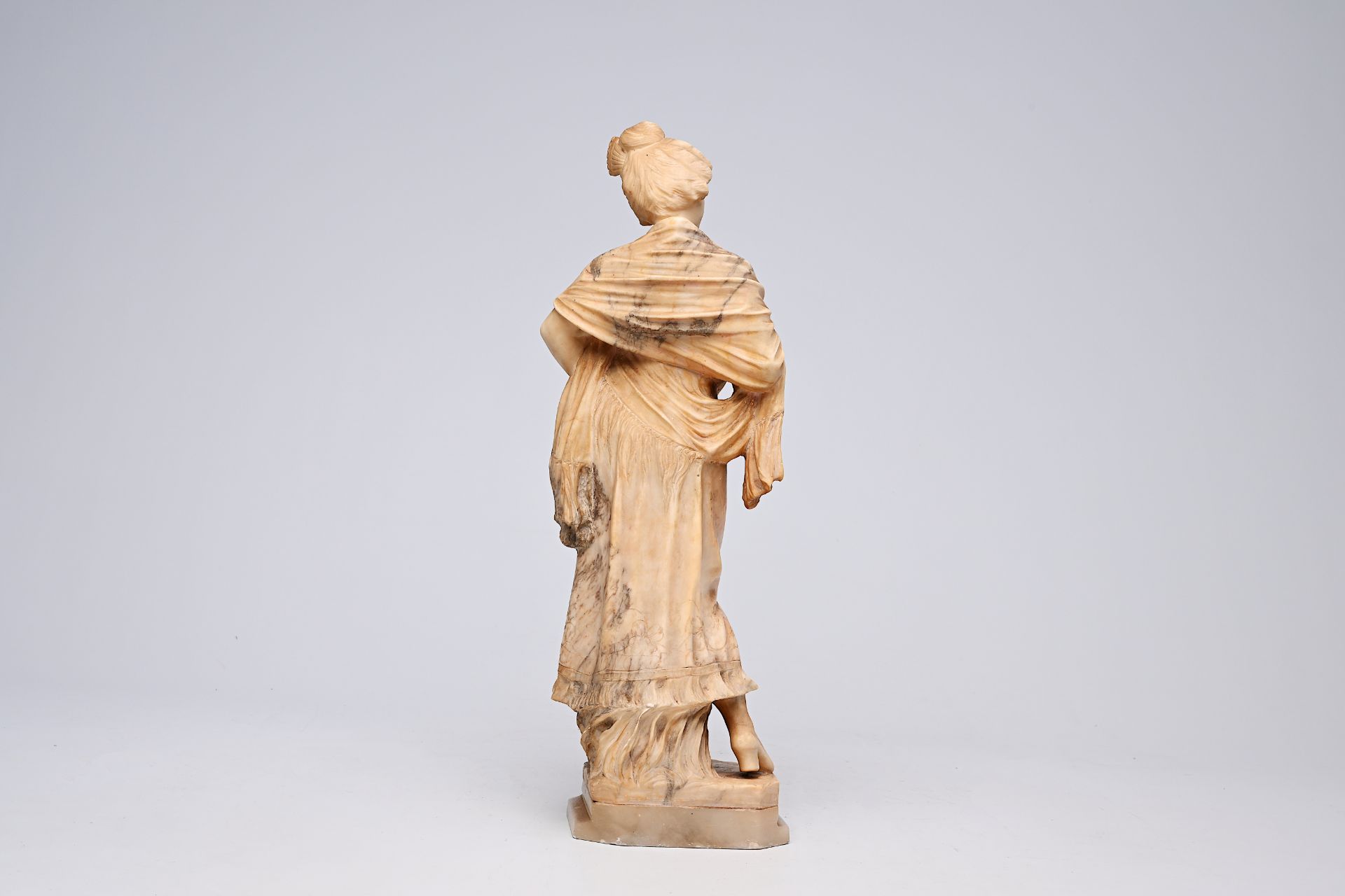 European school: High society lady in going out clothes, alabaster, first half 20th C. - Image 4 of 13